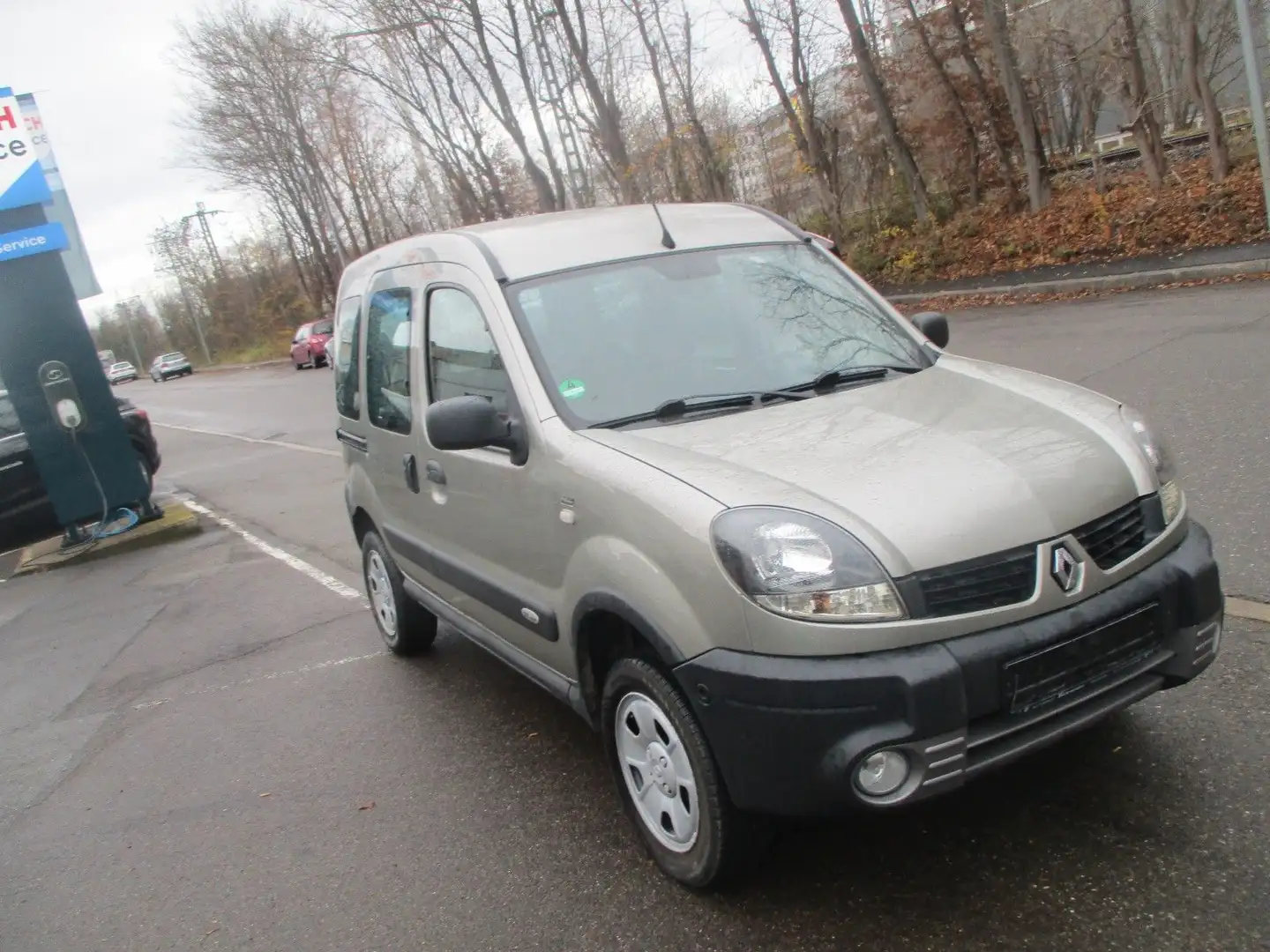 Renault Kangoo Basis 4X4 - ALLRAD**AHK*KLIMA*TÜV-AU-NEU Bej - 2