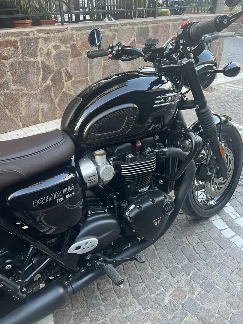 Triumph Bonneville T120 full Černá - 2