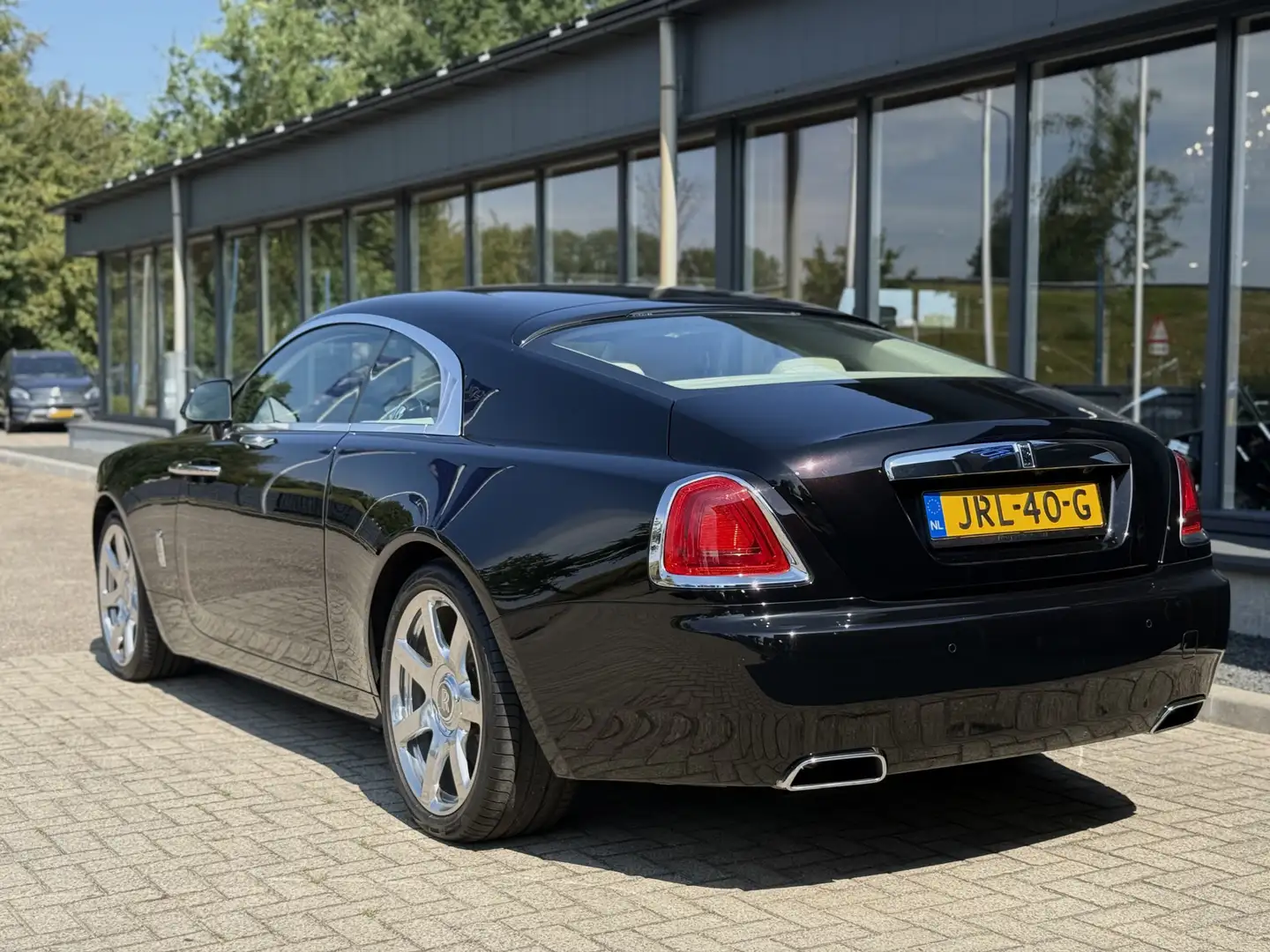 Rolls-Royce Wraith 6.6 V12 Schwarz - 2