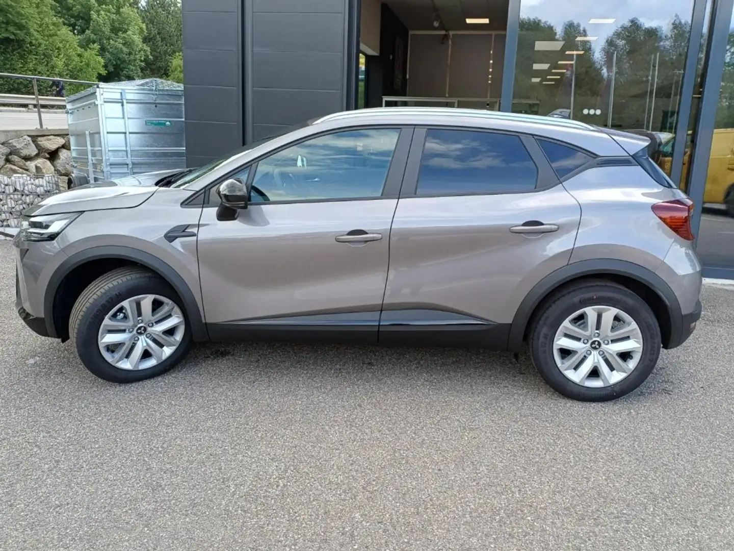 Mitsubishi ASX 1,2 Petrol Invite S+C 26 Grau - 1