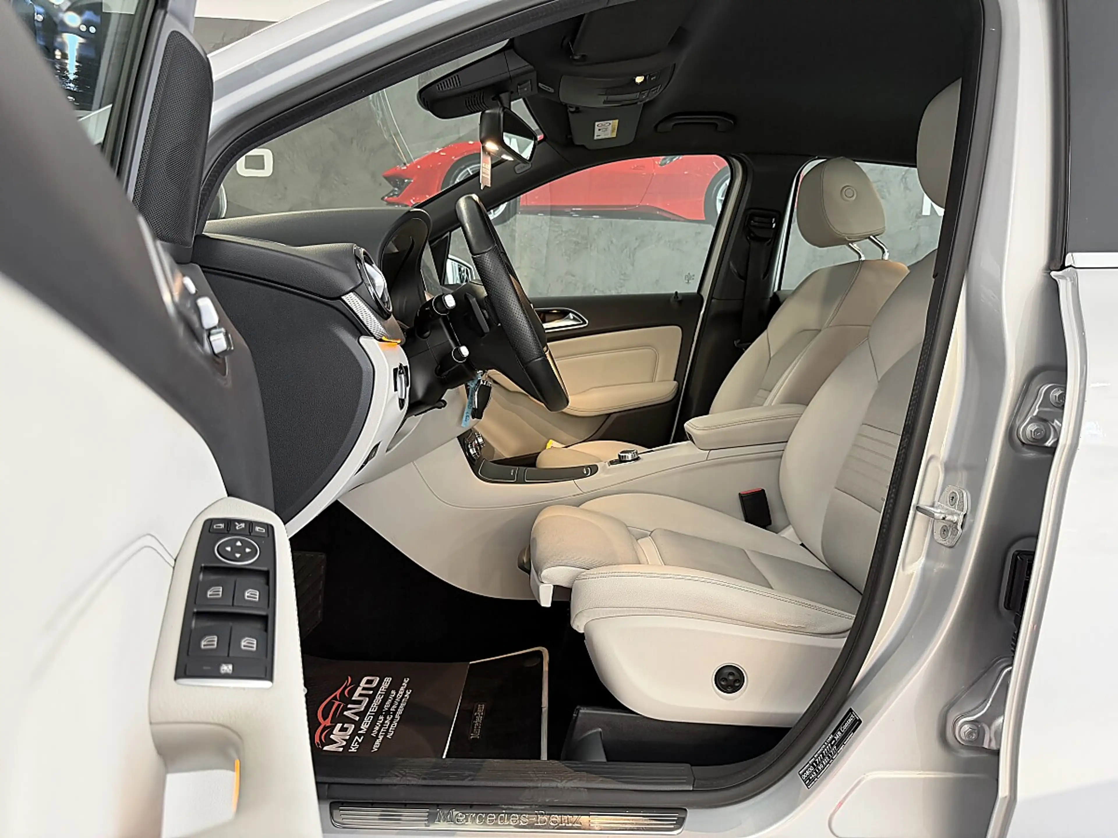 Mercedes-Benz B 220 4MATIC Aut. 1.BESITZ*ACC*RFK*SPZ*GARANTIE — photo 11