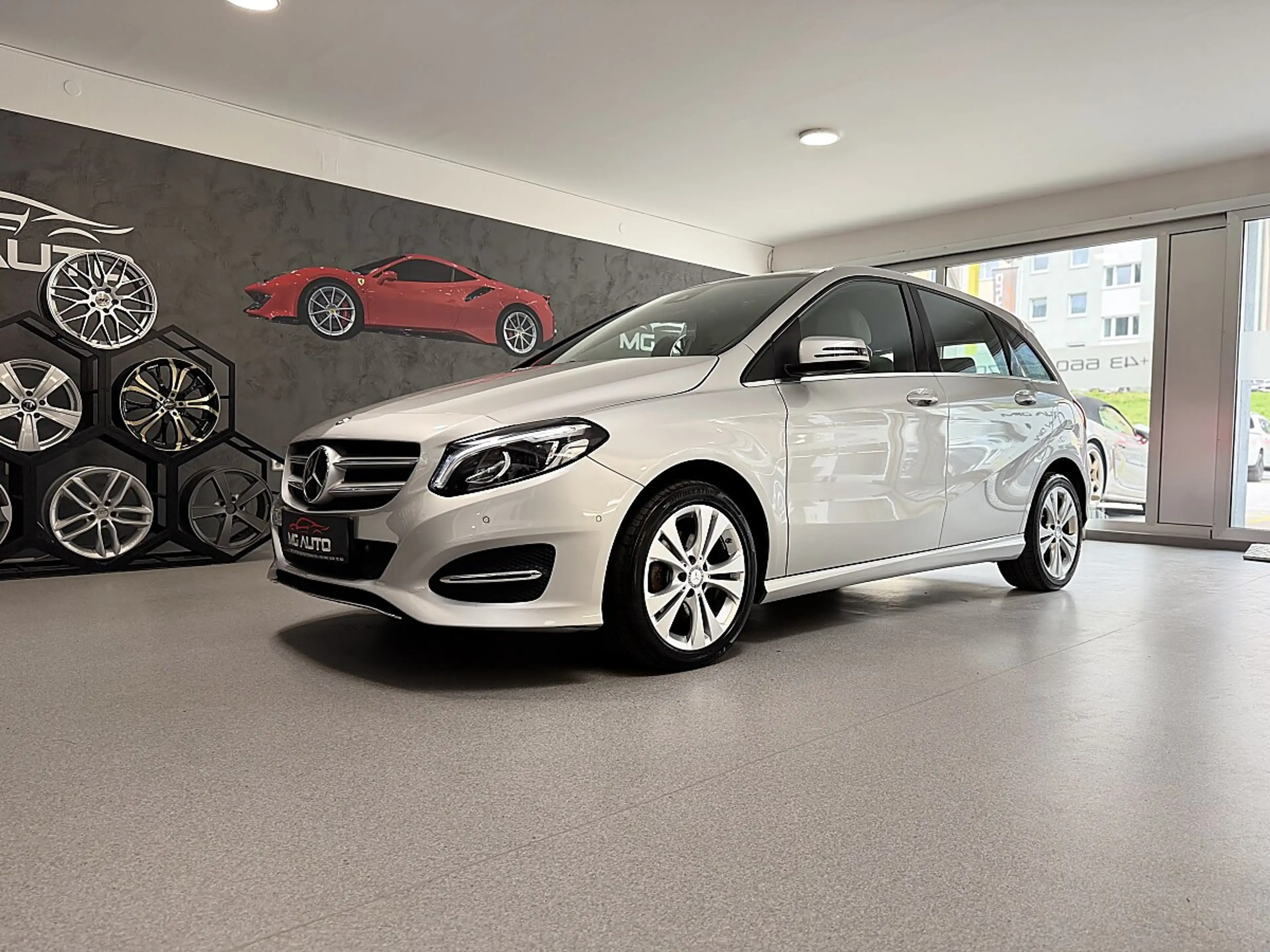 Mercedes-Benz B 220 4MATIC Aut. 1.BESITZ*ACC*RFK*SPZ*GARANTIE