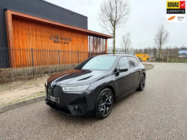 BMW iX XDrive50 112 kWh, incl. BTW, trekhaak, H&K, Pano,