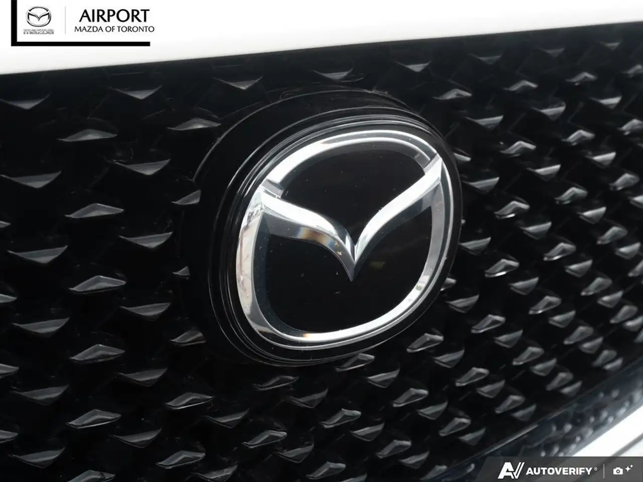 Mazda CX-30 снимка Mazda CX-30