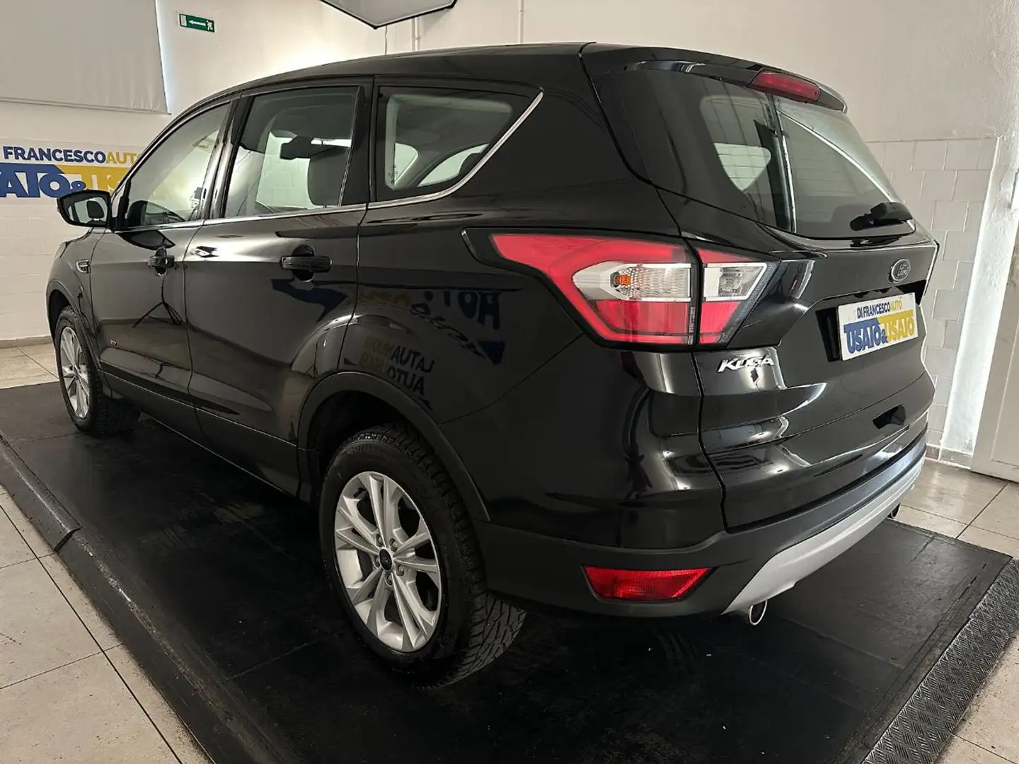 Ford Kuga 2.0 tdci Titanium s&s awd 150cv Nero - 2