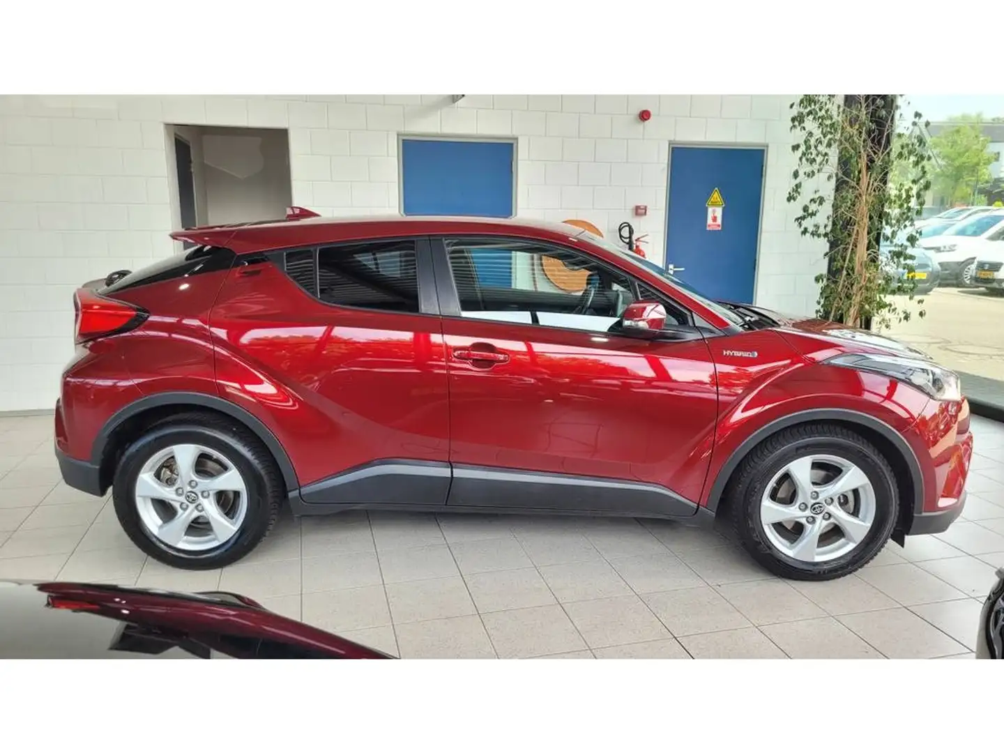 Toyota C-HR 1.8 Dynamic | Navi | Camera | Stoelverwarming | Do Rosso - 2