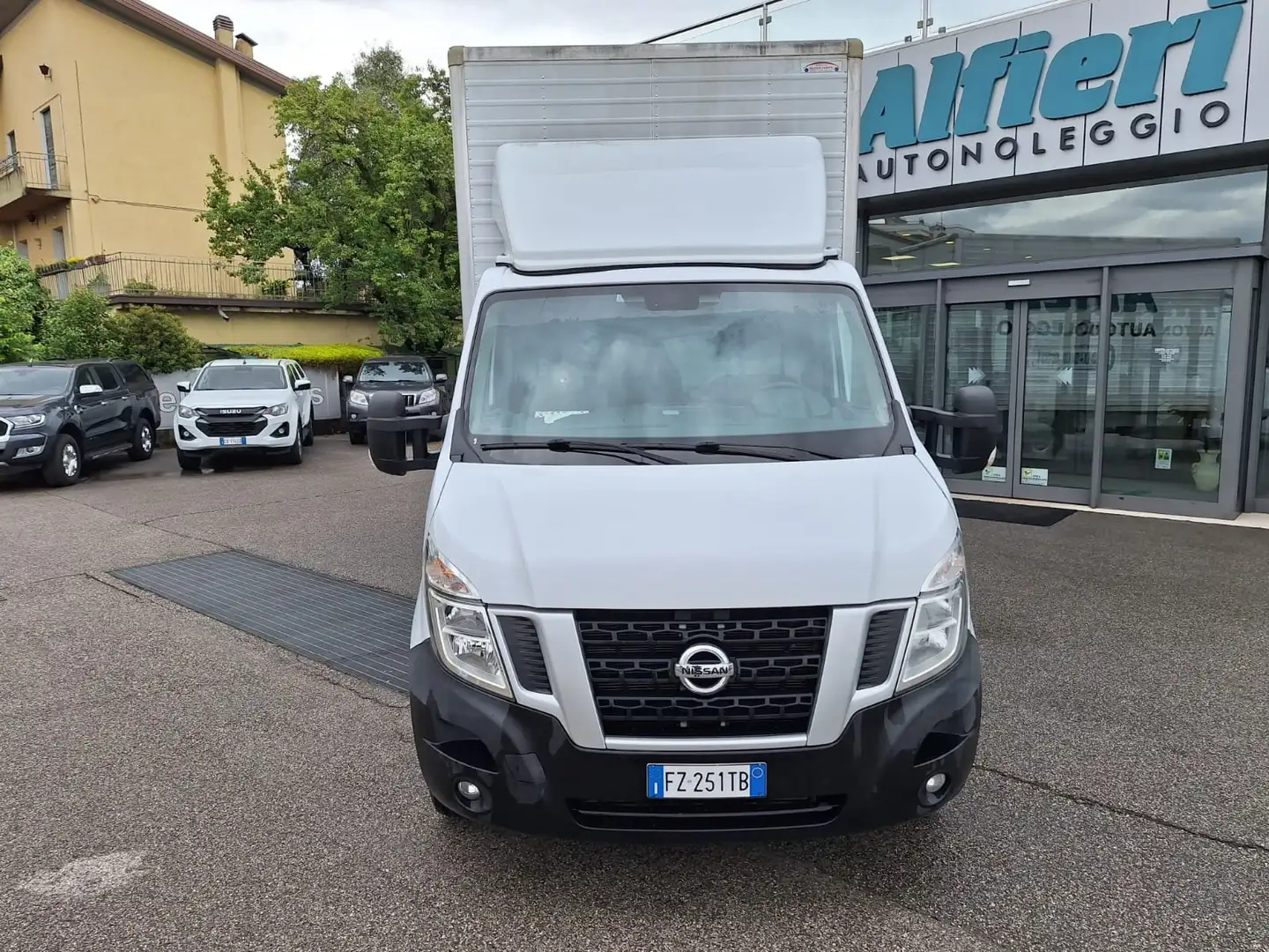 Nissan NV400 35 2.3dCi 160CV EVI Container4400x2100x2350 kg 770 Blanc - 1