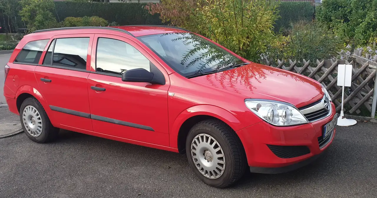Opel Astra Astra 1.4 Caravan Selection 110 Jahre — photo 1 of 6