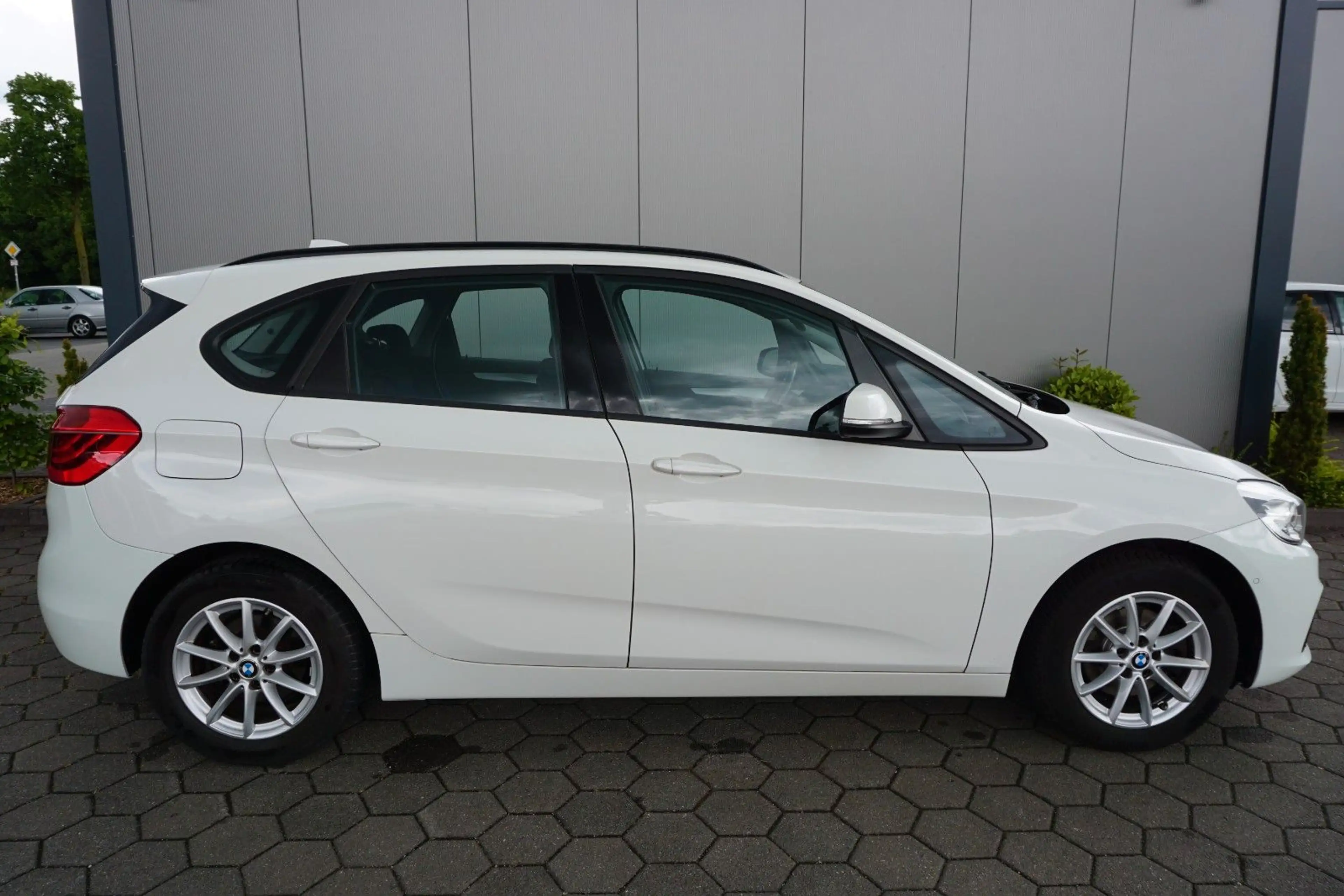 BMW 218 2 Active Tourer 218 d *Advantage — photo 3
