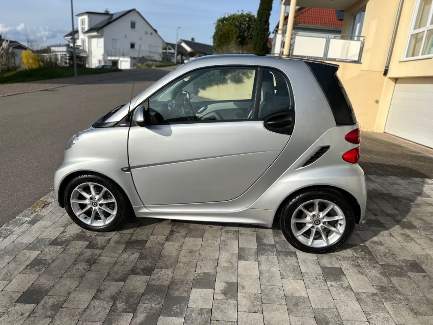 smart forTwo fortwo coupe Micro Hybrid Drive 52kW Argento - 2
