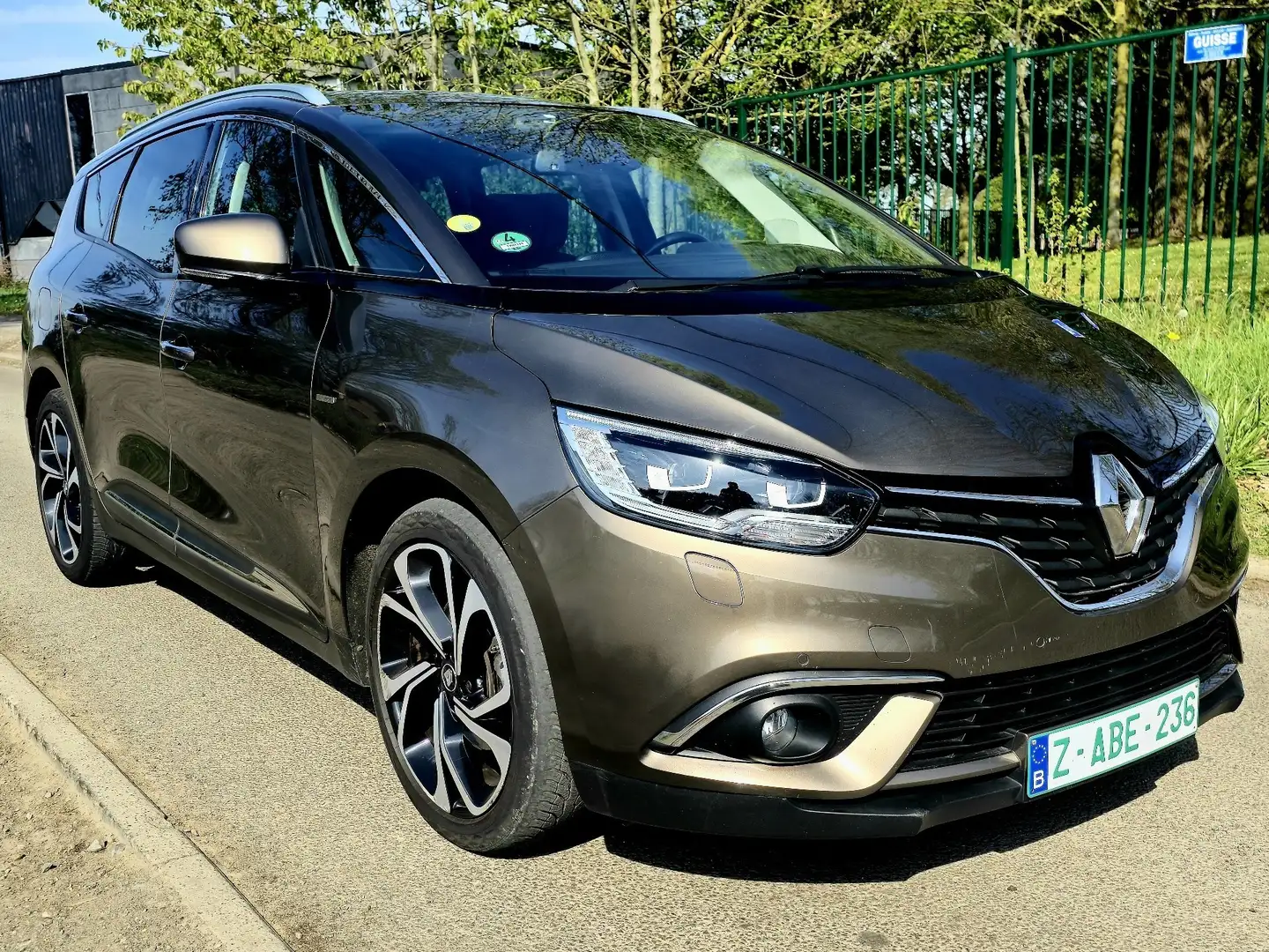 Renault Grand Scenic 1.6dCi Bose Edition*7 PLACES*AUTOMATIQUE*GARANTIE* Grijs - 1