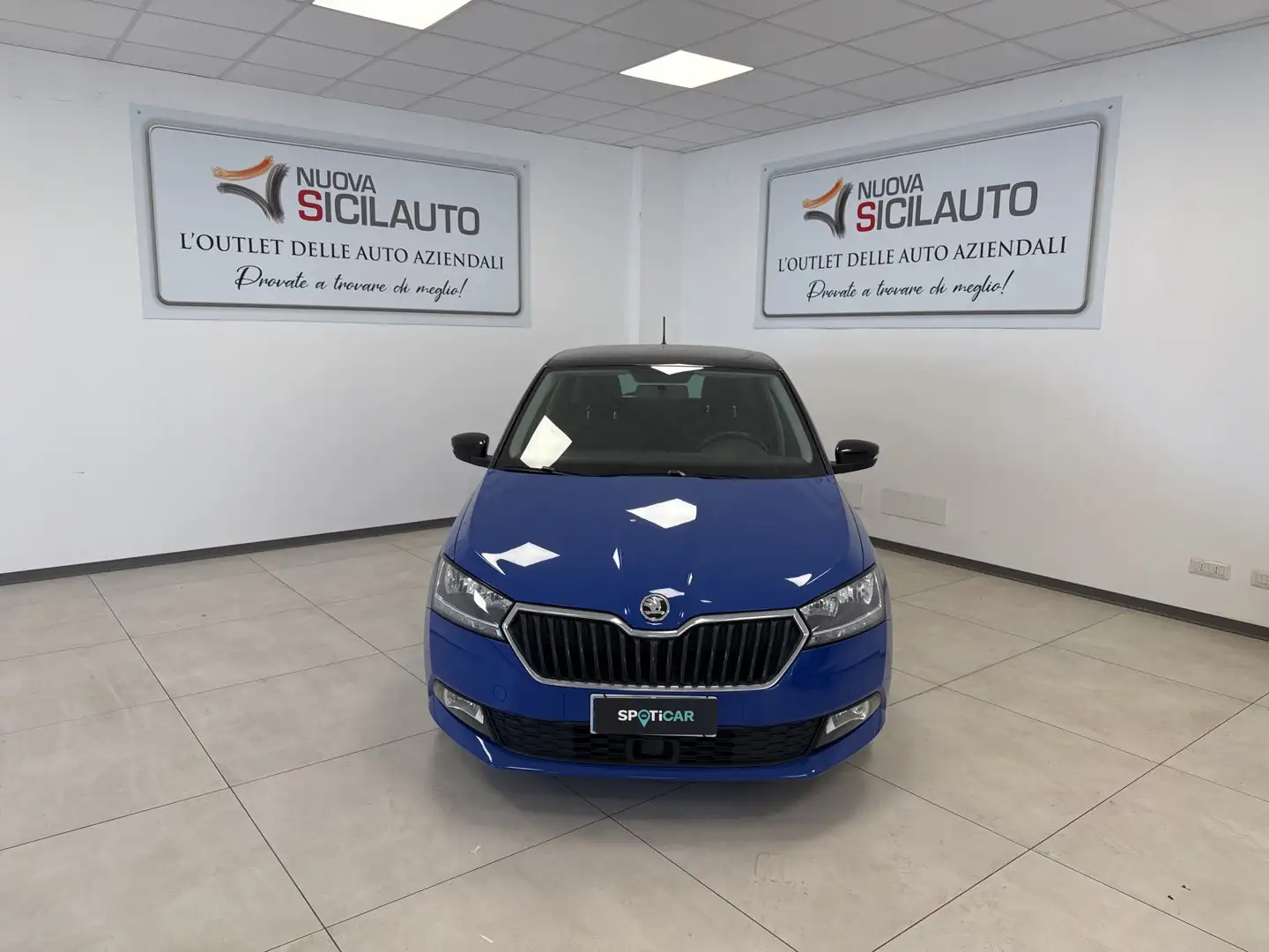 Skoda Fabia III 2015 Berlina 1.0 mpi Twin Color Nero 60cv my19 Blu/Azzurro - 1