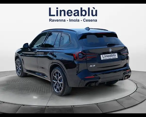 BMW X3 view 3