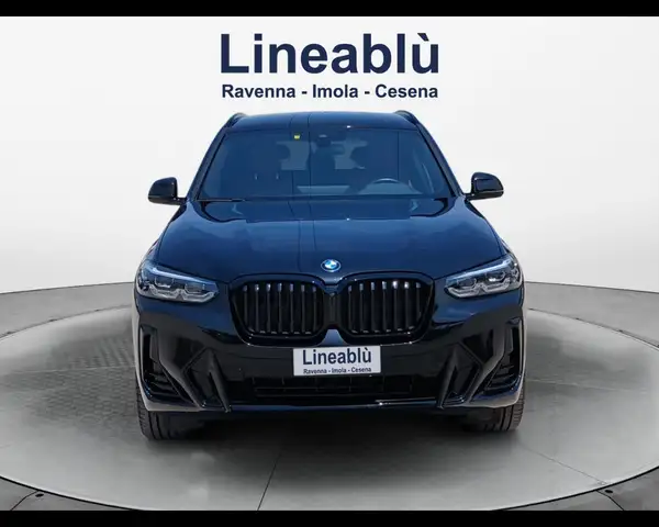 BMW X3 view 8