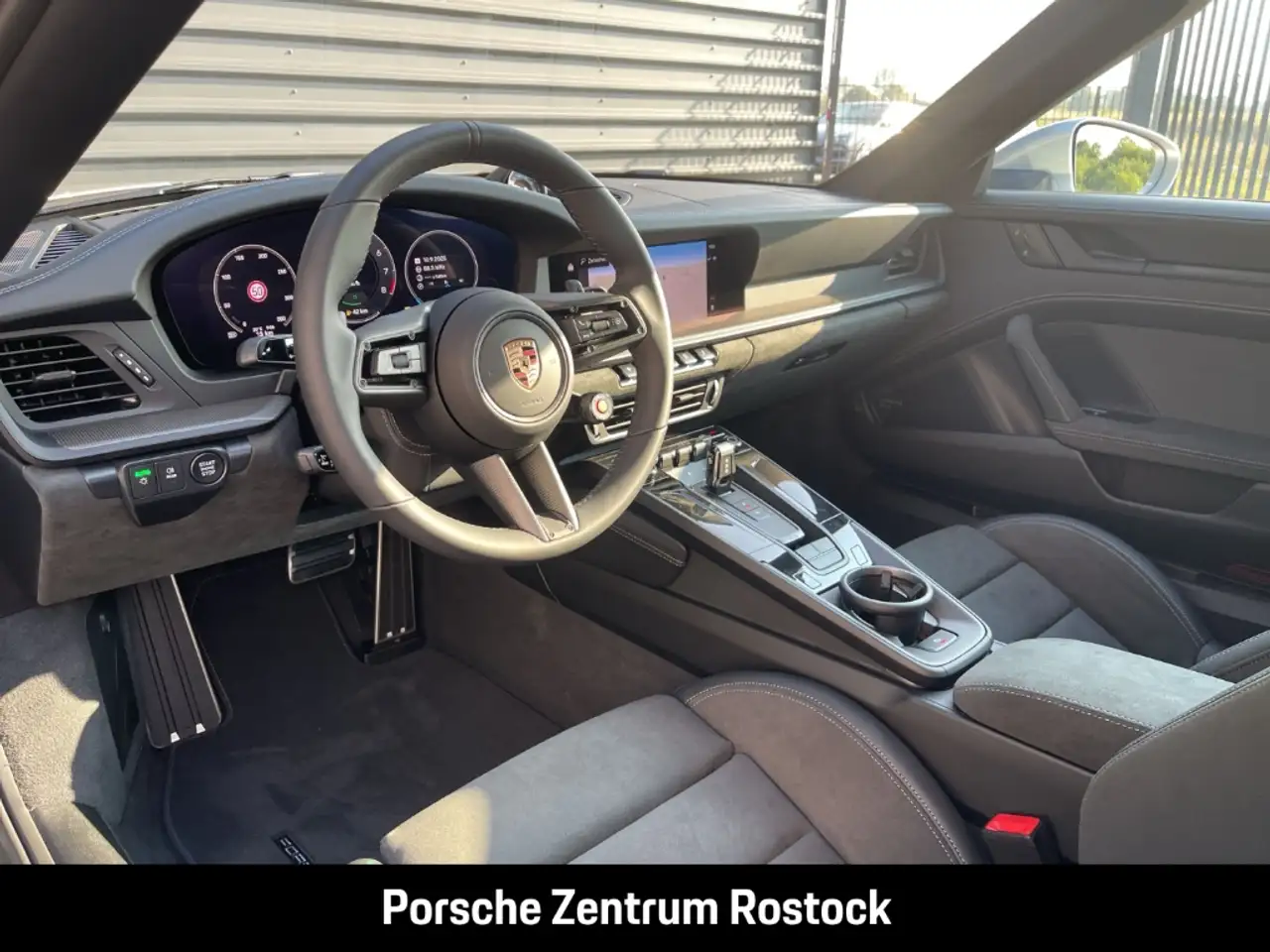 Porsche 992 911 Carrera GTS Cabriolet BOSE HA-Lenkung 7