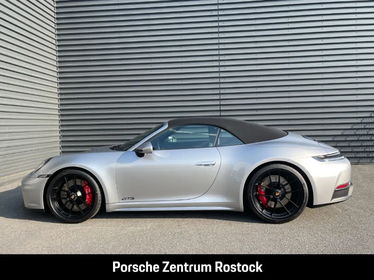 Porsche 992 911 Carrera GTS Cabriolet BOSE HA-Lenkung 2