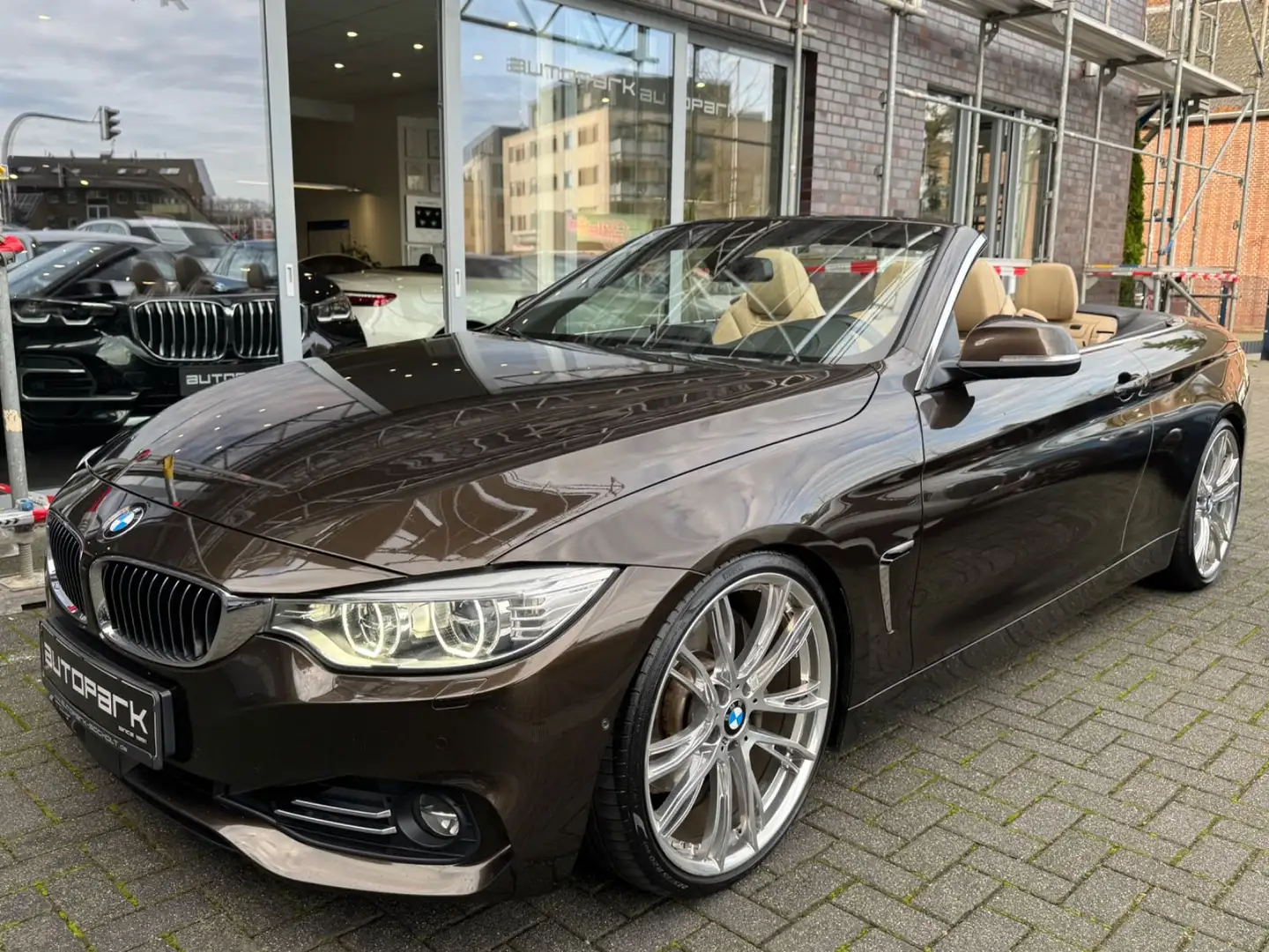 BMW 435 i Cabrio Luxury,Individual°Head°LM19°LED° Brown - 1