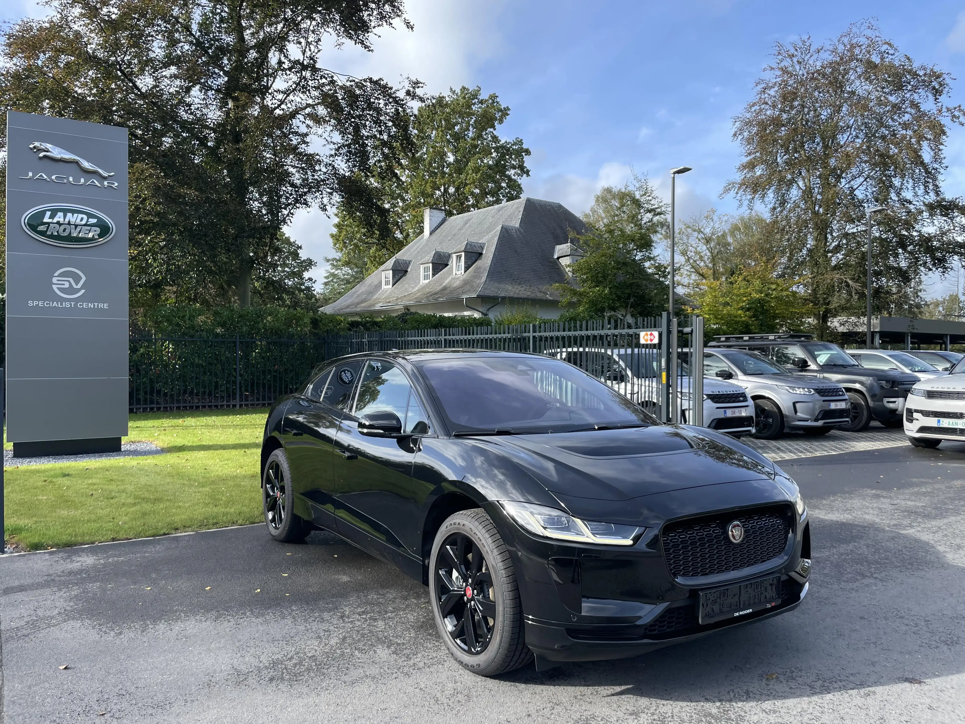 Jaguar I-Pace EV400 Limited Edition — photo 14