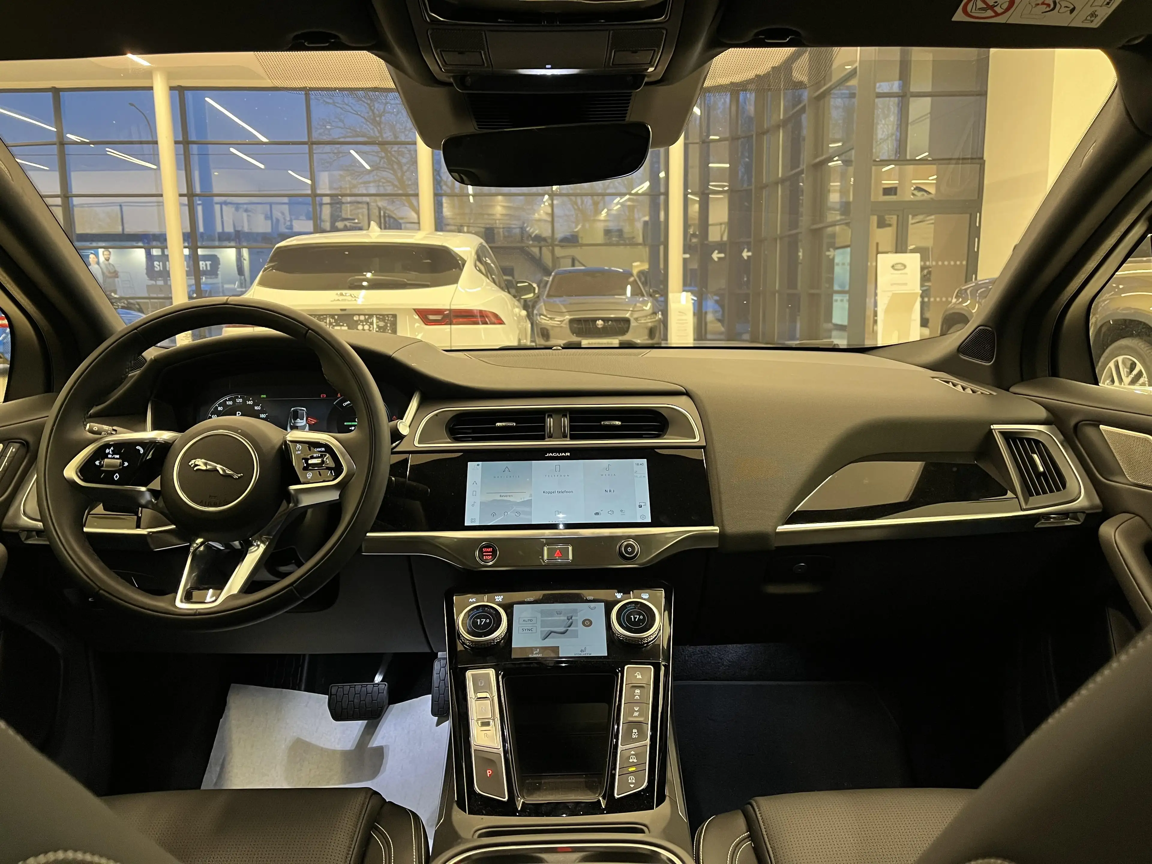 Jaguar I-Pace EV400 Limited Edition — photo 7