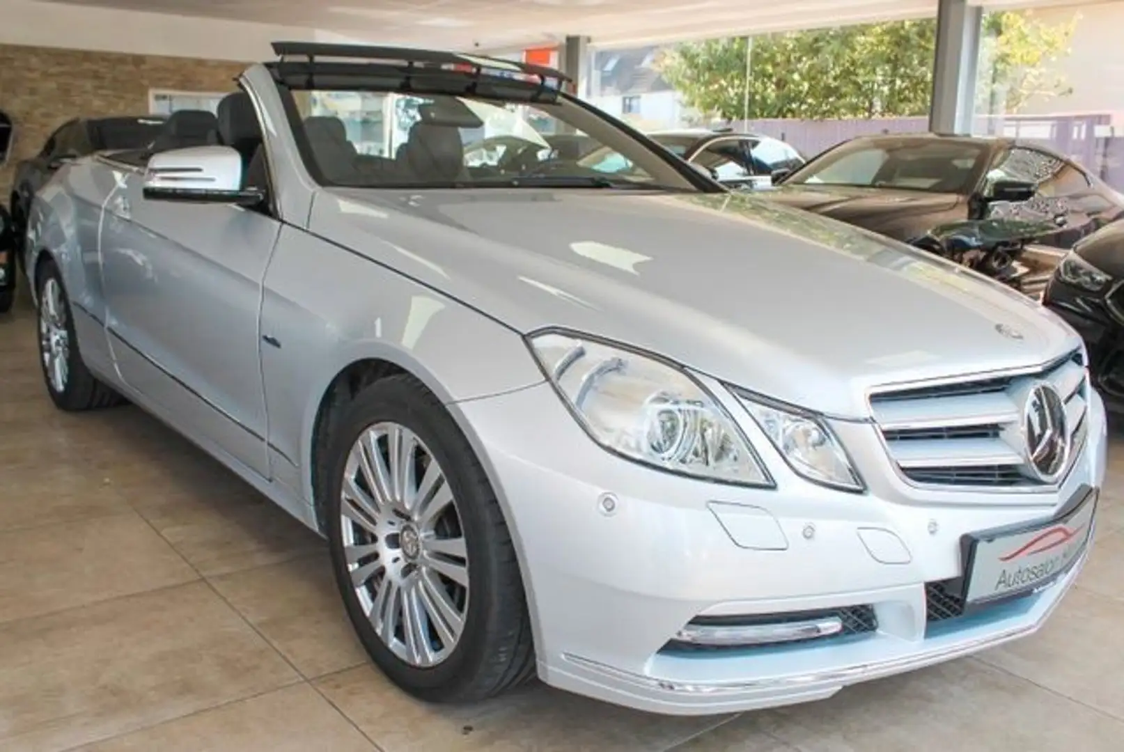 Mercedes-Benz E 300 E300 CGI Cabrio Automatik Leder Silber - 1