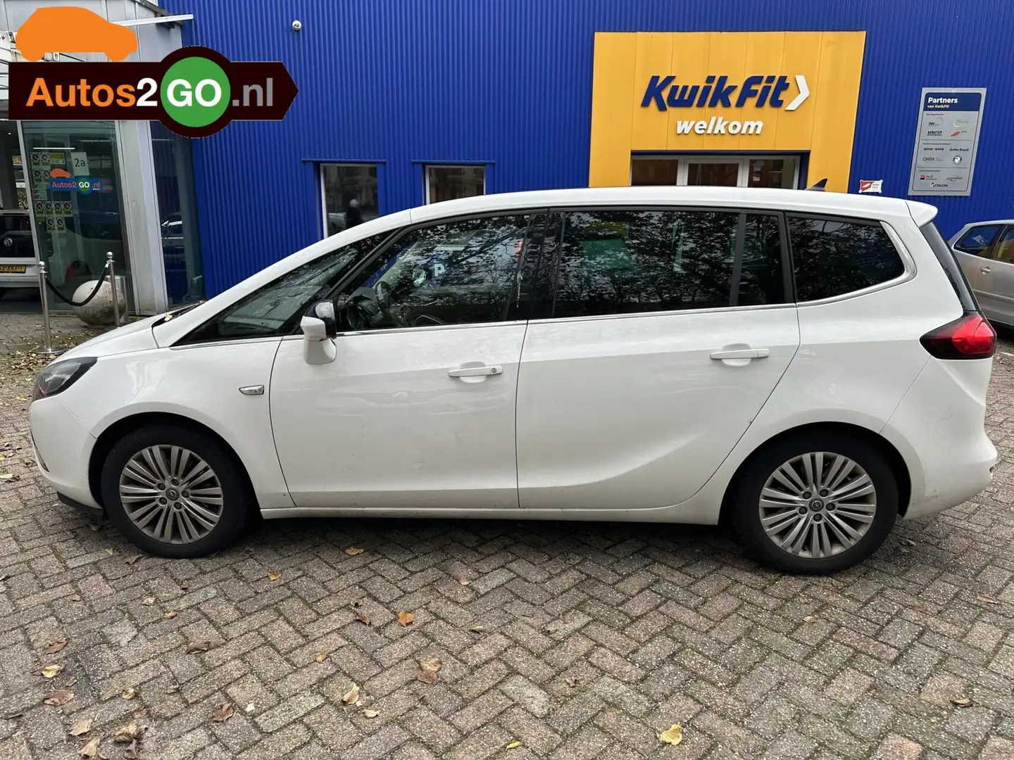 Opel Zafira Tourer 1.6 CDTI Edition Wit - 2
