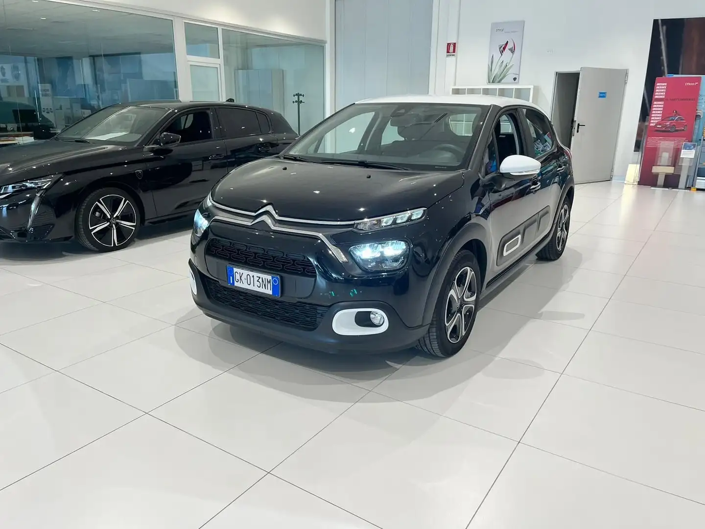 Citroen C3 C3 1.2 puretech Shine s PROMO FREEDOM Nero - 1