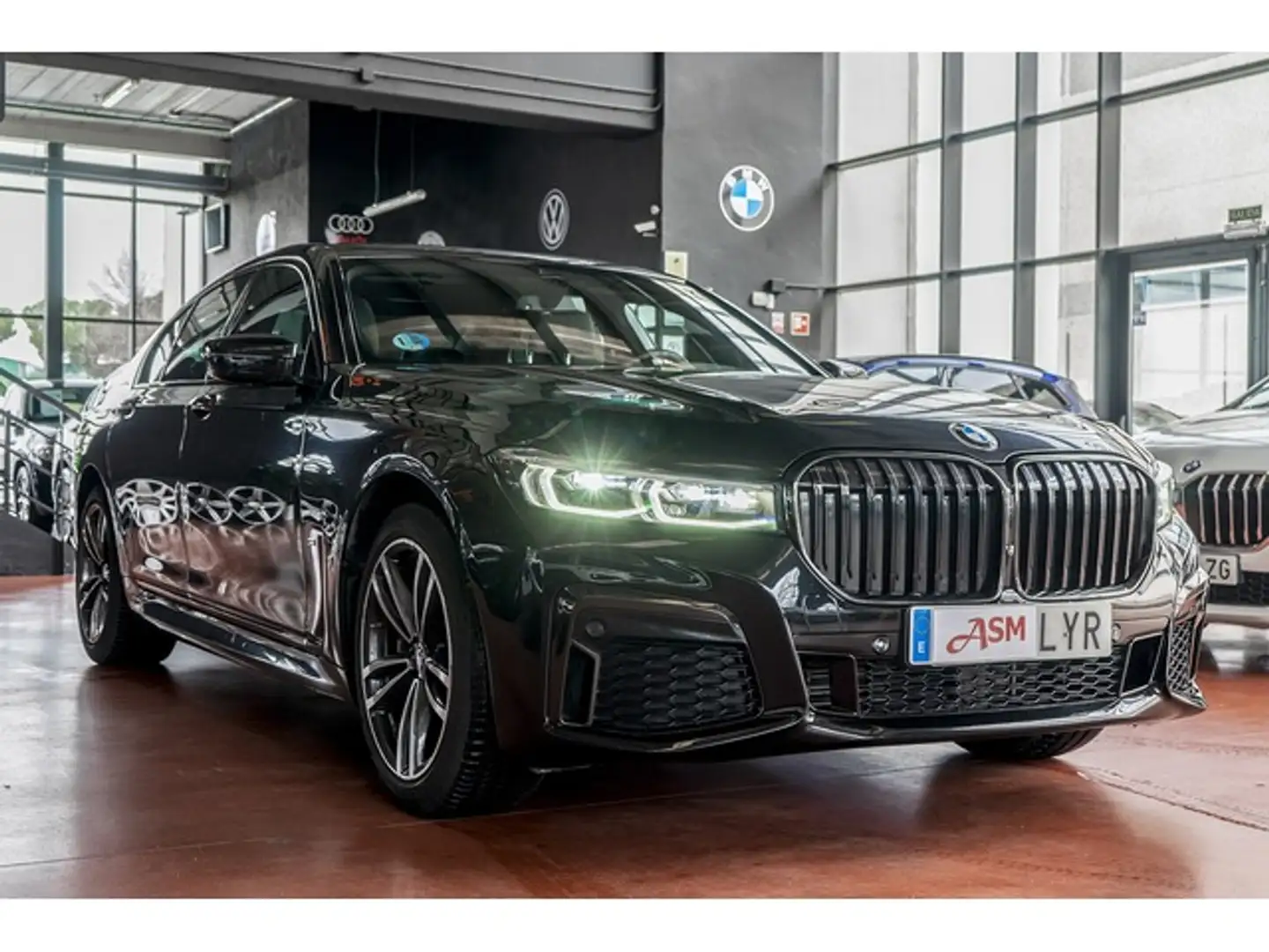 BMW 740 740dA xDrive Czarny - 2