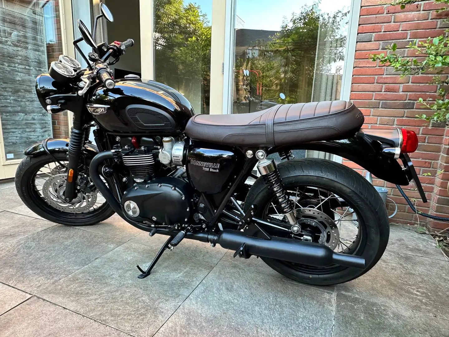 Triumph Bonneville T120 Black met cruise control en handvatverwarming Чёрный - 2