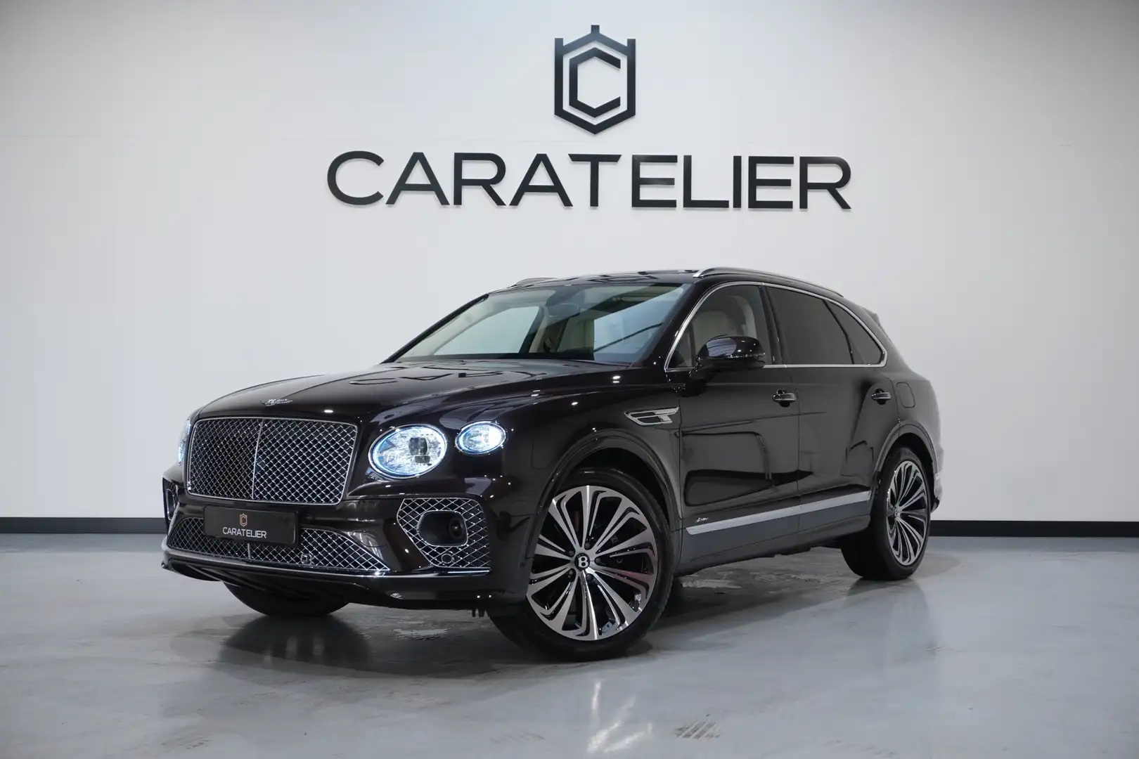 Bentley Bentayga 3.0 V6 Hybrid Azure / Pano / Massage / Mod. 2024 Bruin - 1