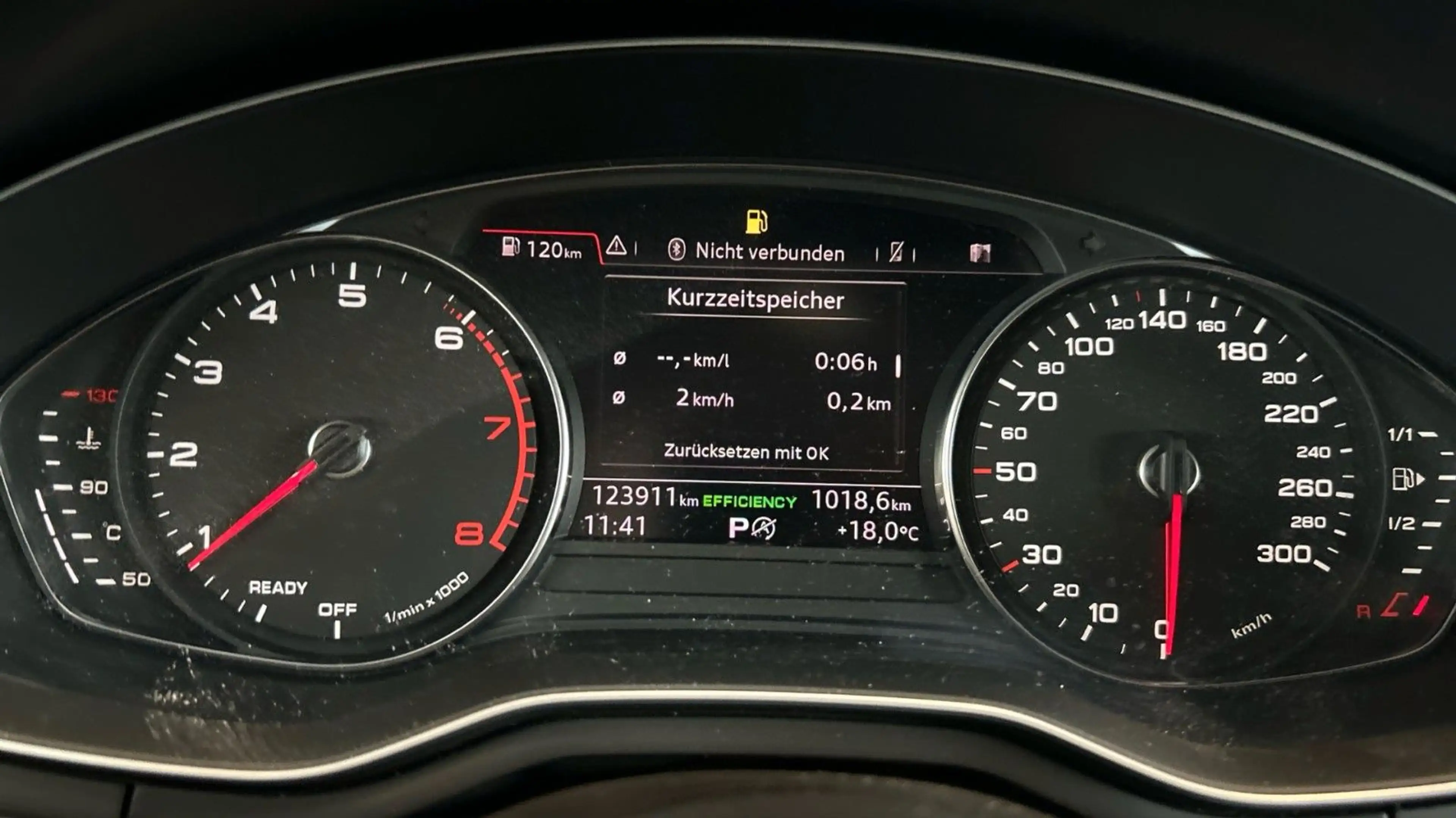 Audi A4 Lim. 40 TFSI sport Nani SportSitze SHZ PDCV&H — photo 10