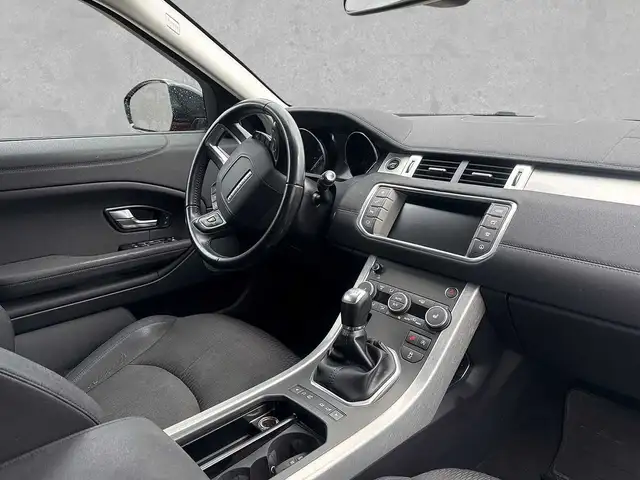 Land Rover Range Rover Evoque view 4