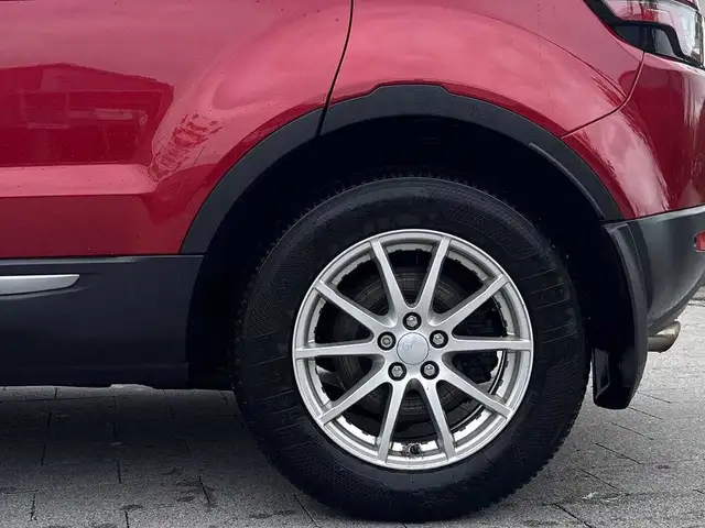 Land Rover Range Rover Evoque view 9