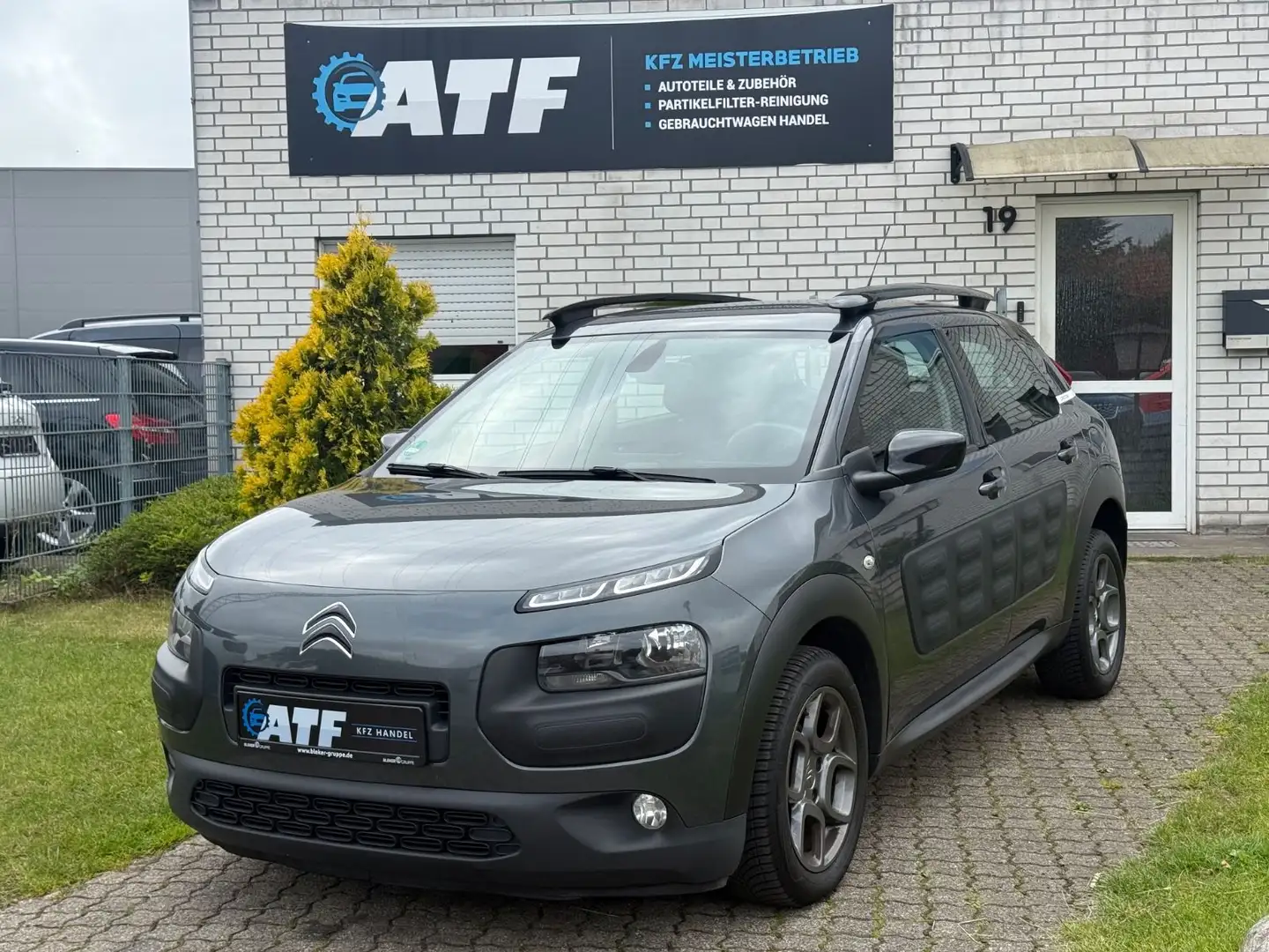 Citroen C4 Cactus Selection 1,6 HDI Grau - 1