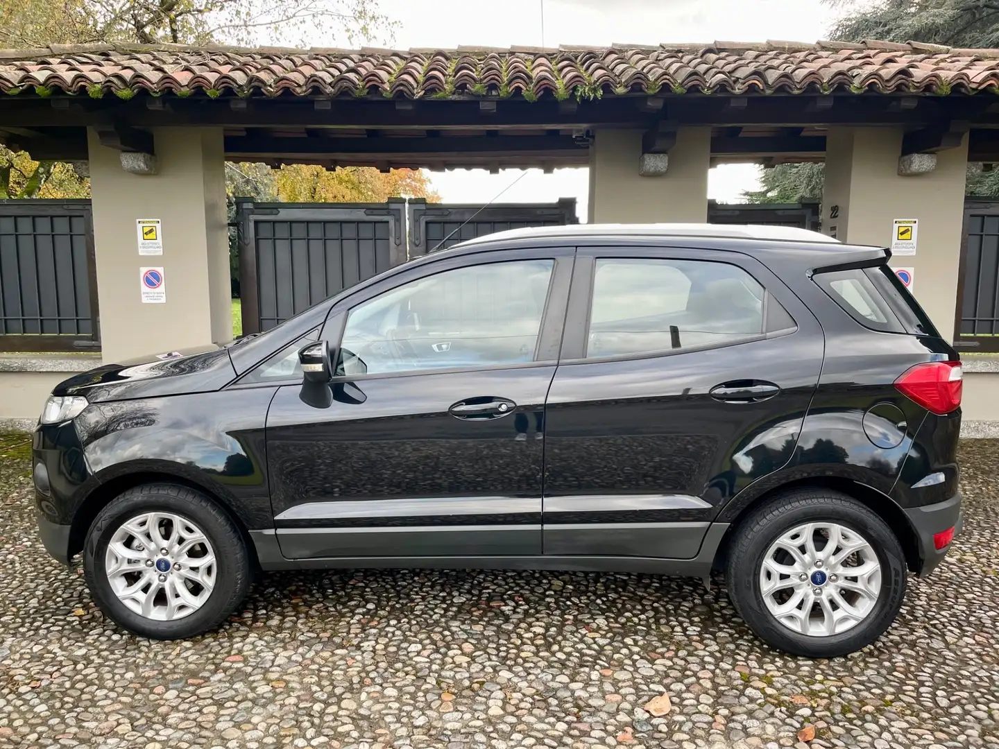 Ford EcoSport 1.5 TDCi 95 CV Plus Nero - 2