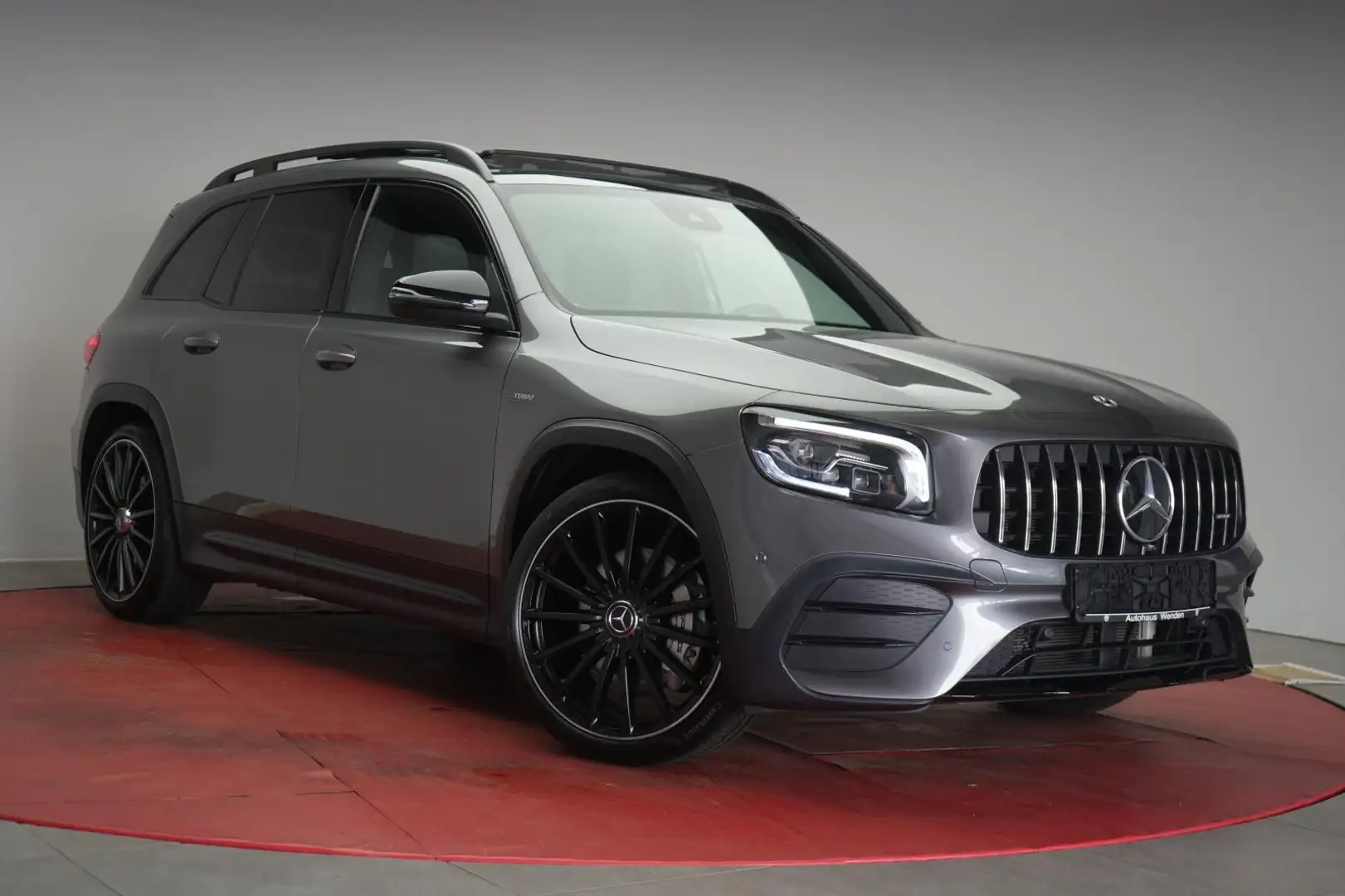 Mercedes-Benz GLB 35 AMG 4Matic Speedshift DCT 8G Navi/Temp/Ka Grau - 1