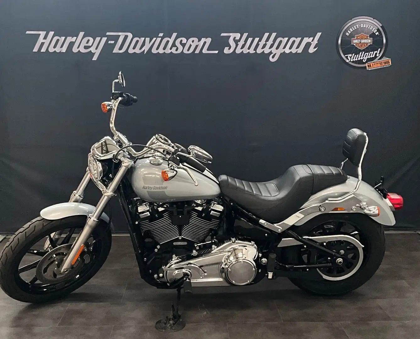 Harley-Davidson Softail Low Rider FXLR Silber - 2