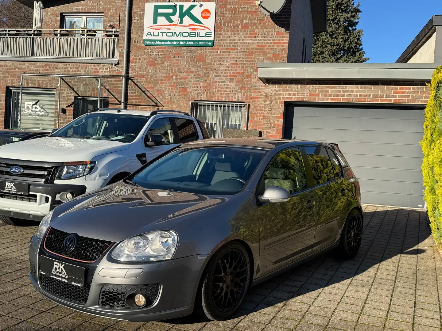 Volkswagen Golf Trendline R32 Optik Grau - 1