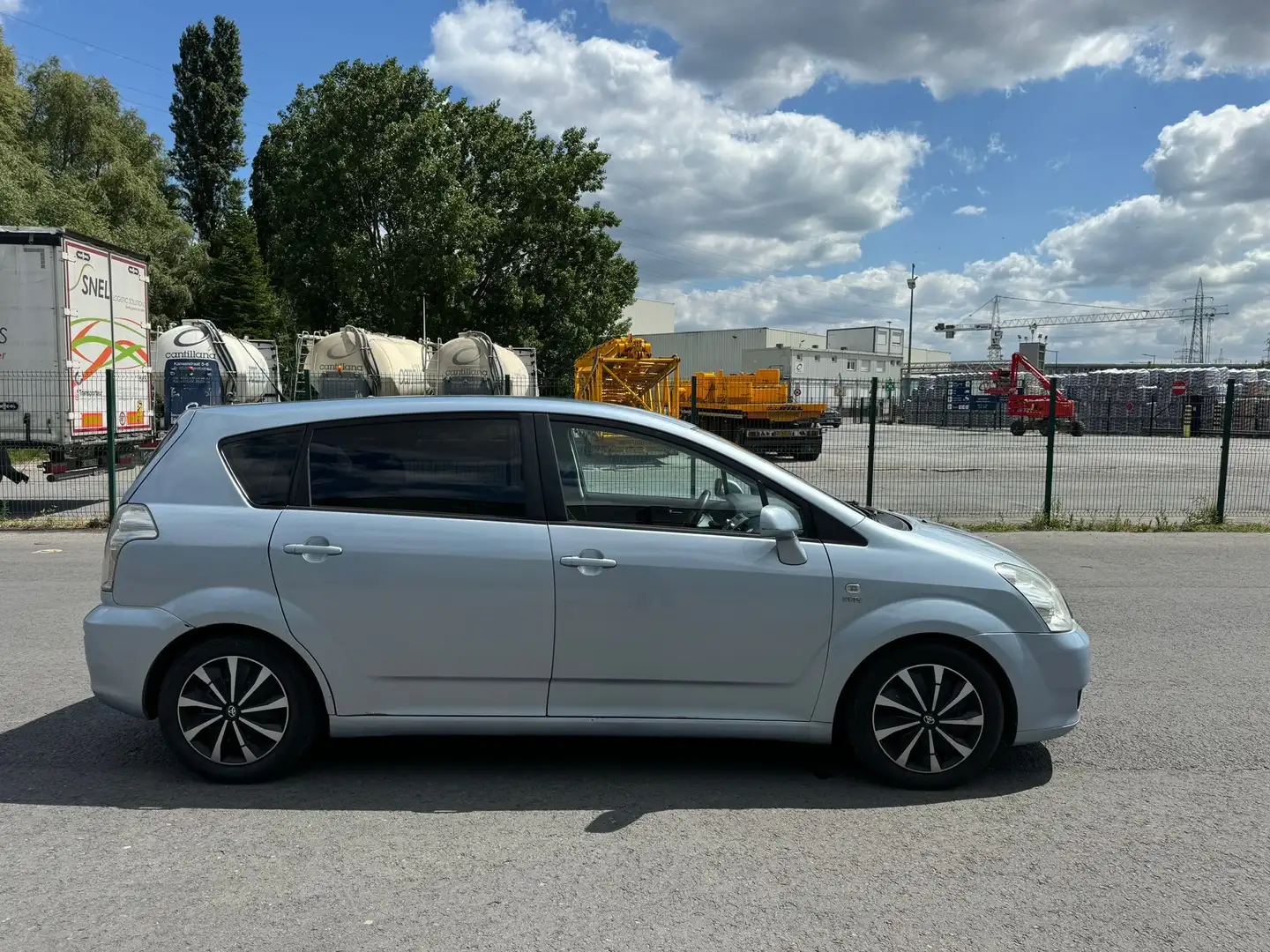 Toyota Corolla Verso 1.8i VVT-i 16v Sol Pack 7places airco digital Argent - 2