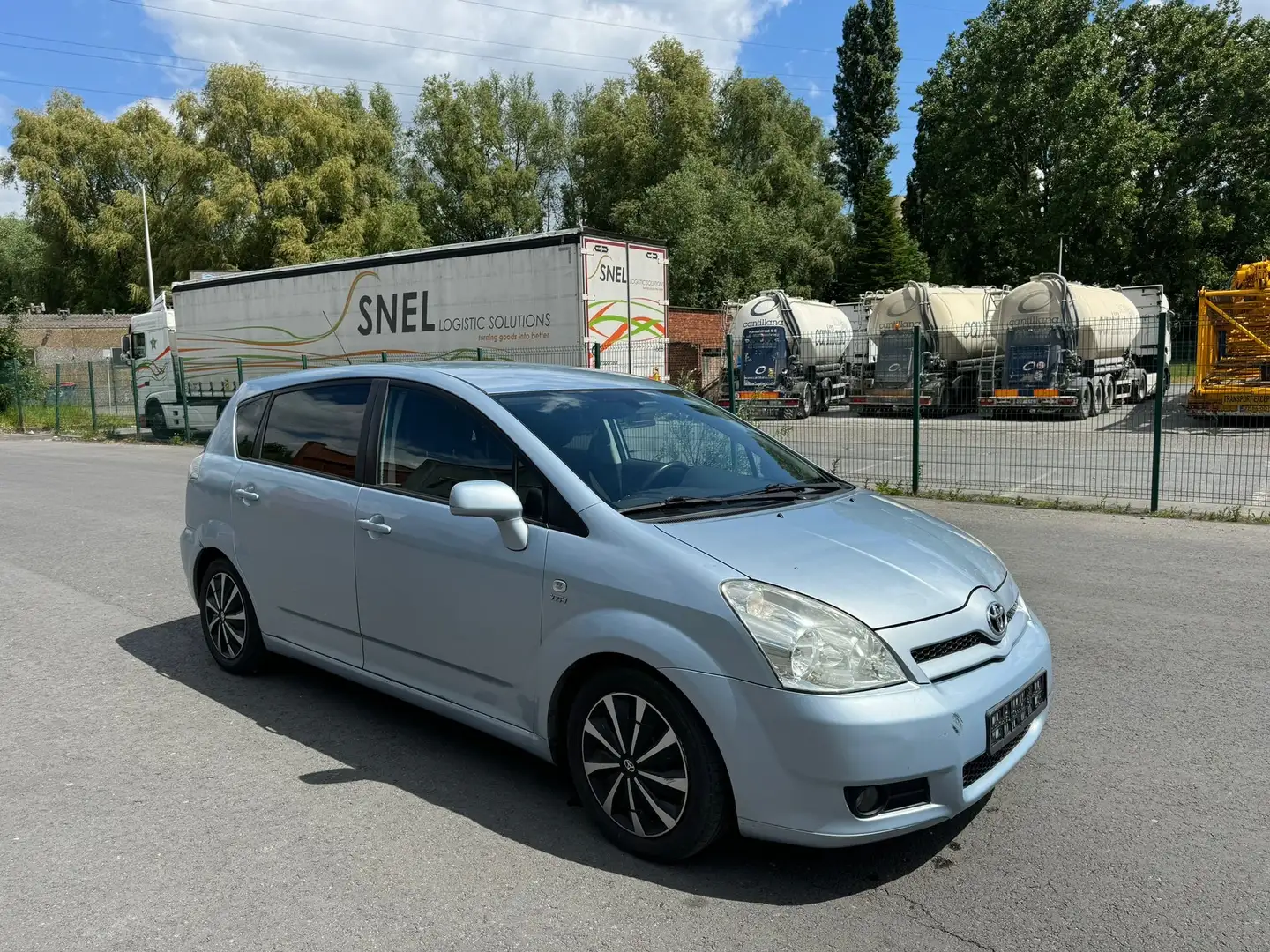 Toyota Corolla Verso 1.8i VVT-i 16v Sol Pack 7places airco digital Argent - 1