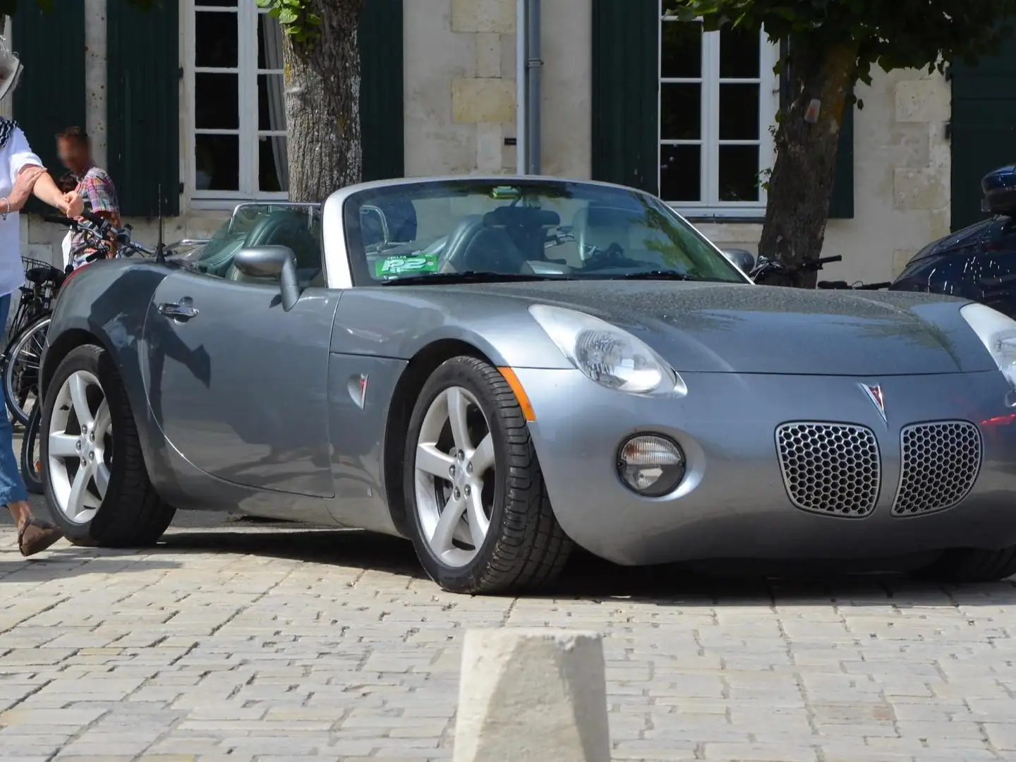 Pontiac Solstice 2.4 Grau - 2