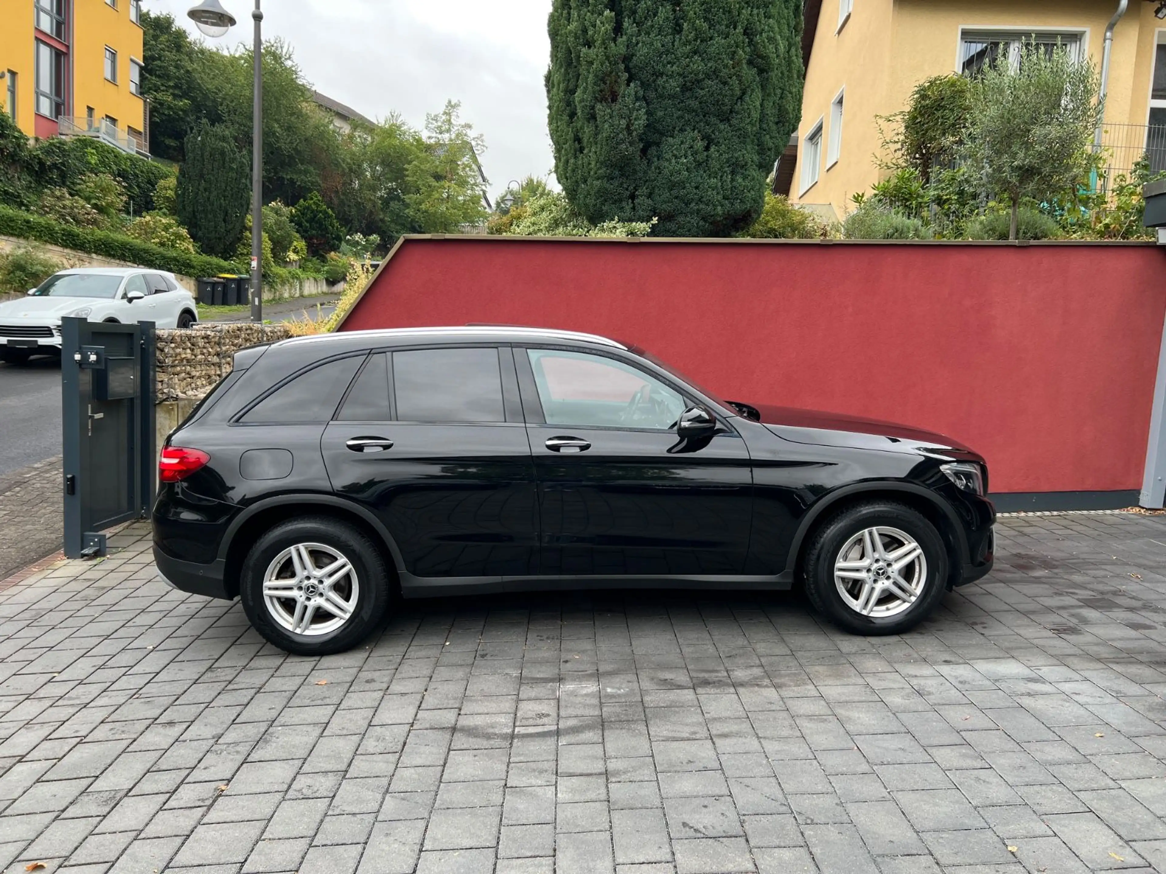Mercedes-Benz GLC 250 d 4M*PANORAMA*360KAM* — photo 7