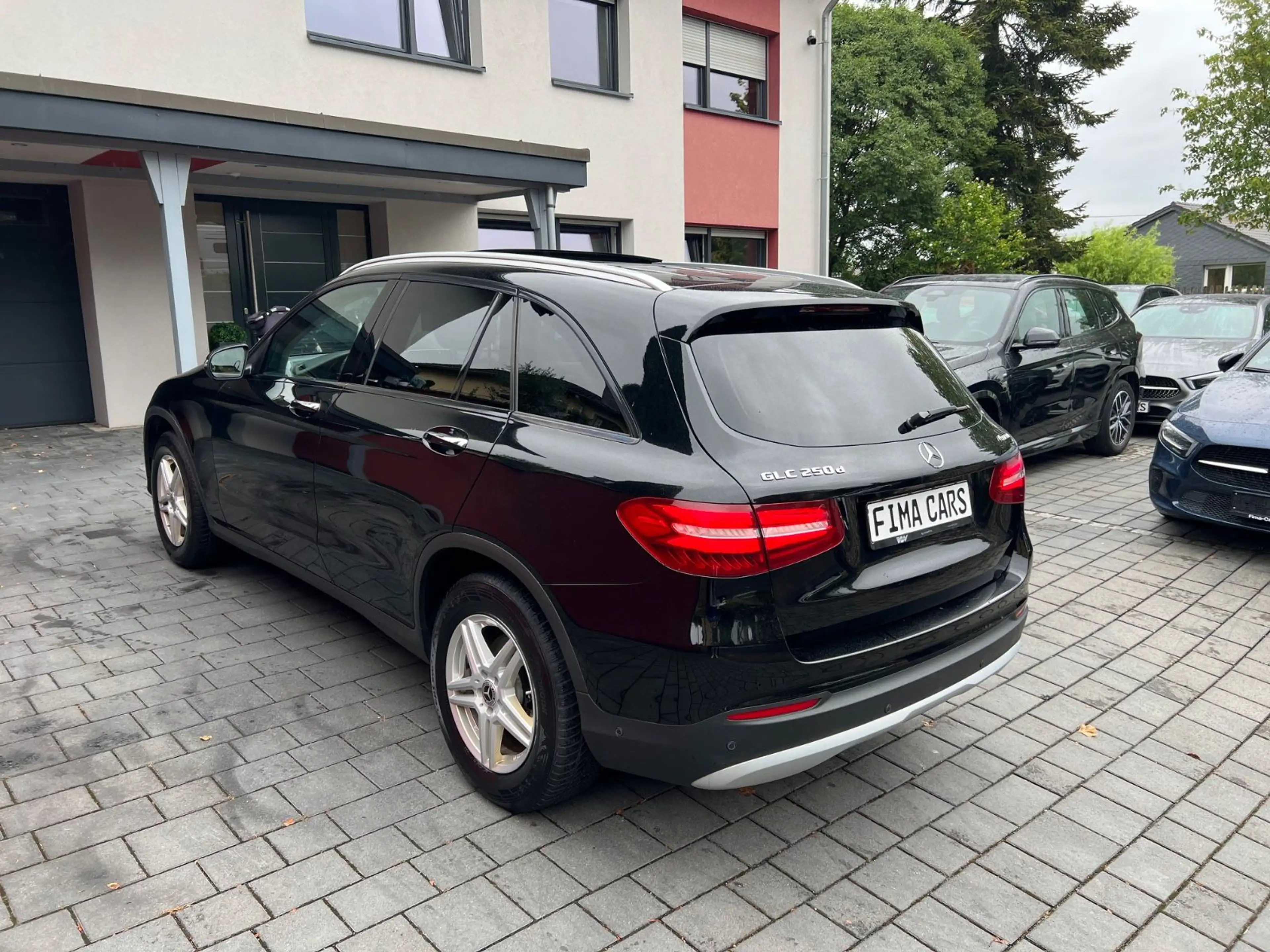 Mercedes-Benz GLC 250 d 4M*PANORAMA*360KAM* — photo 4