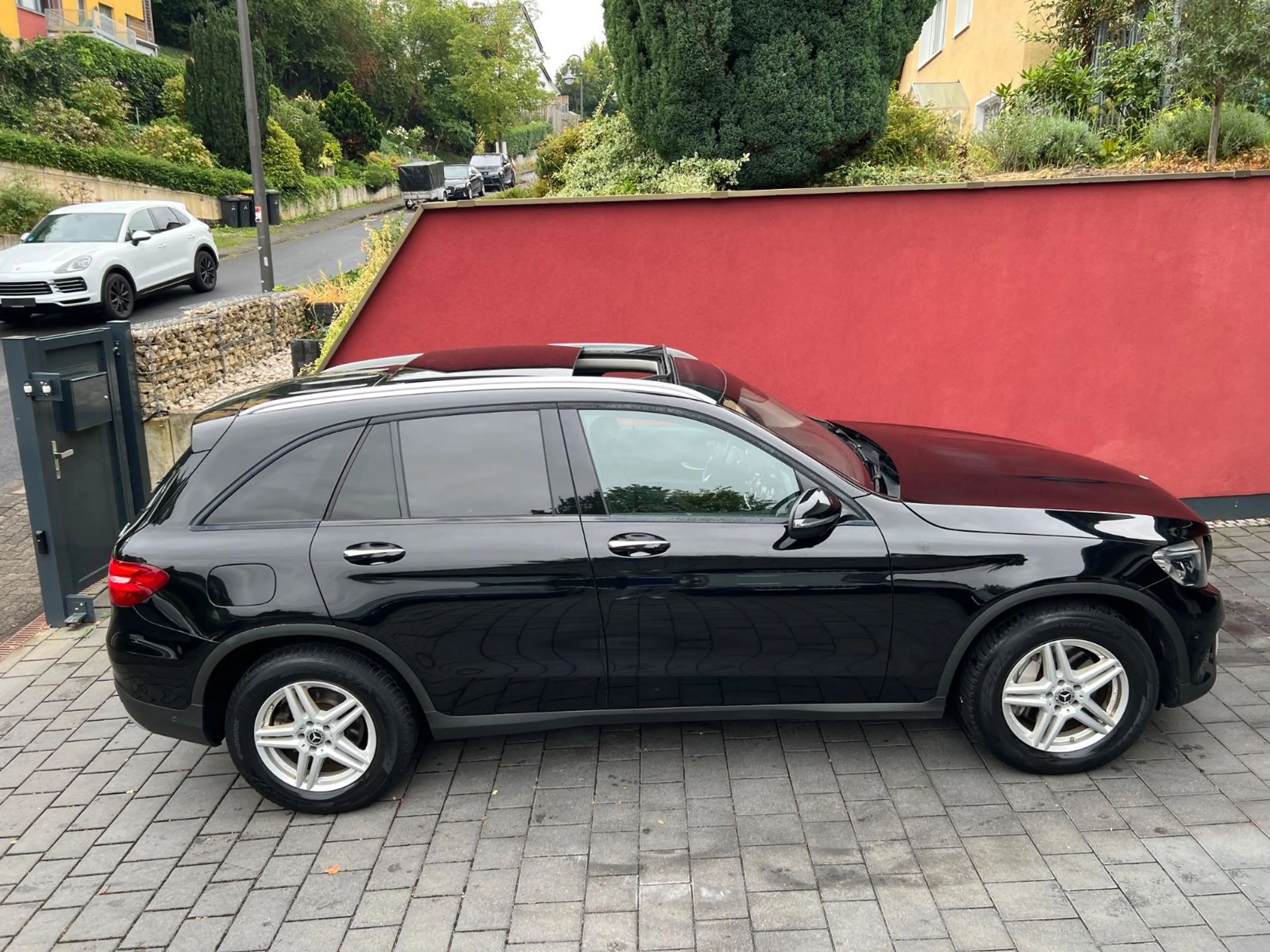 Mercedes-Benz GLC 250 d 4M*PANORAMA*360KAM* — photo 11
