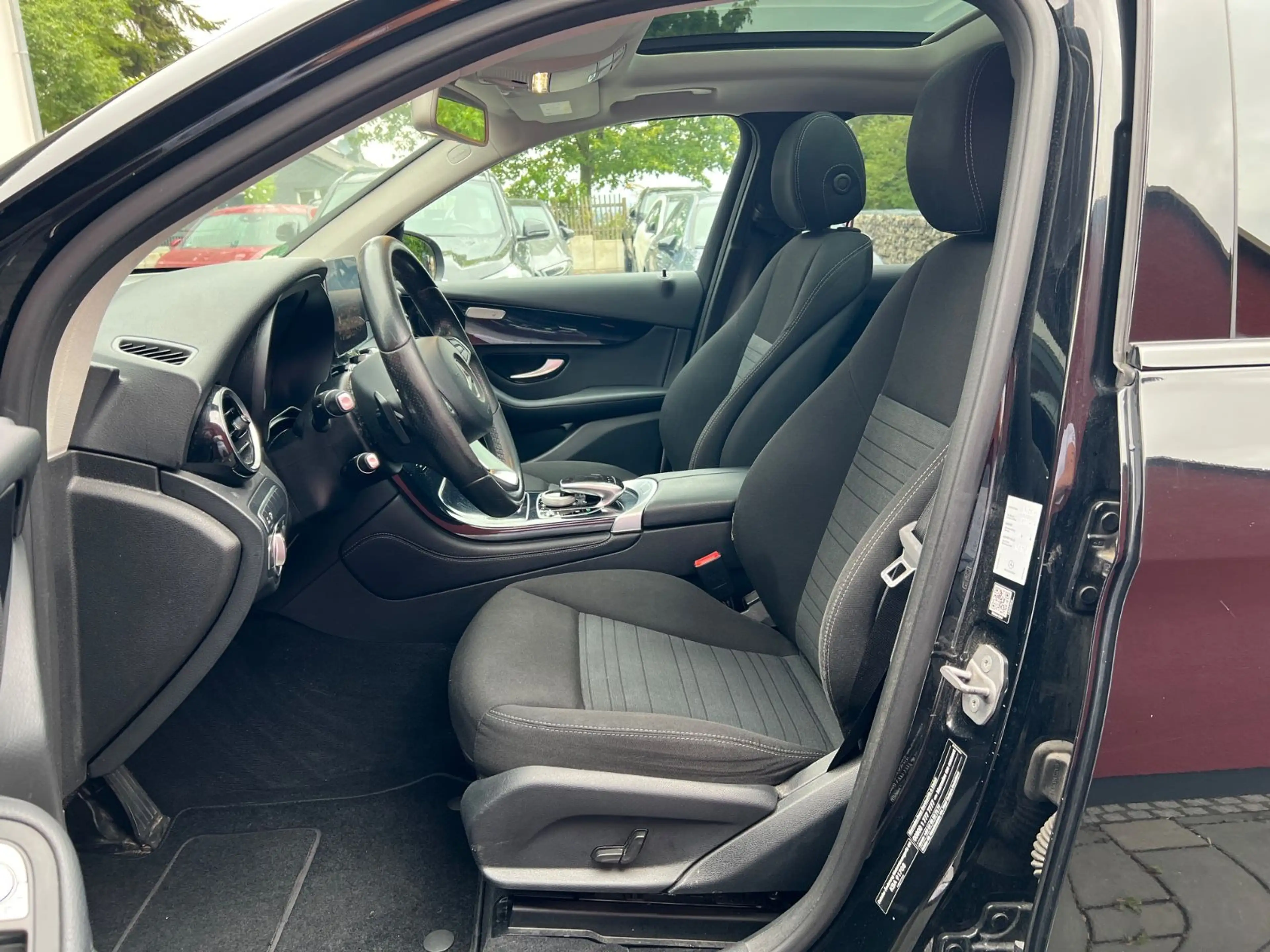 Mercedes-Benz GLC 250 d 4M*PANORAMA*360KAM* — photo 13