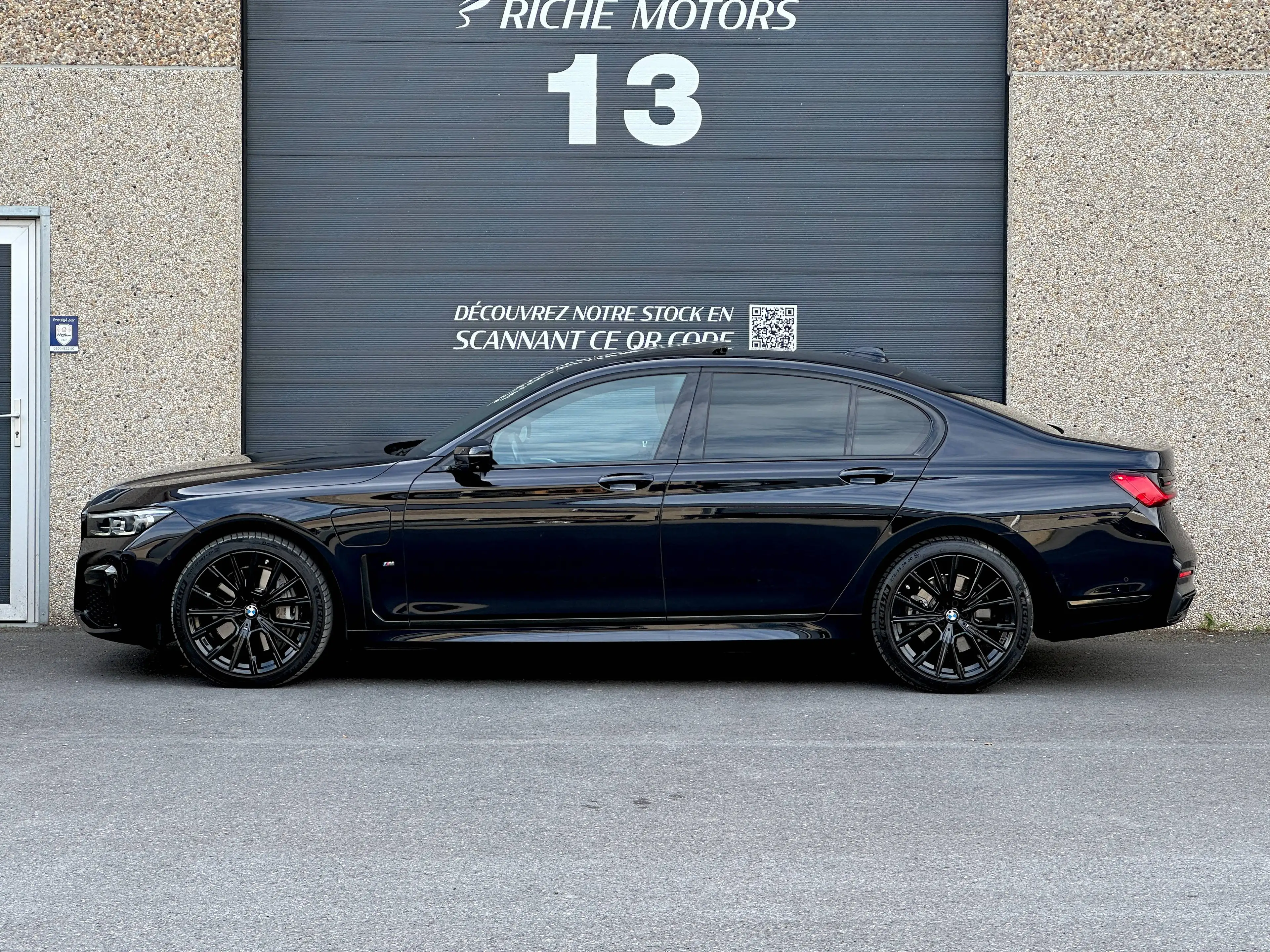 BMW 745 3.0 PHEV / M Sport / Pano. / HK / HUD / 20" — photo 2