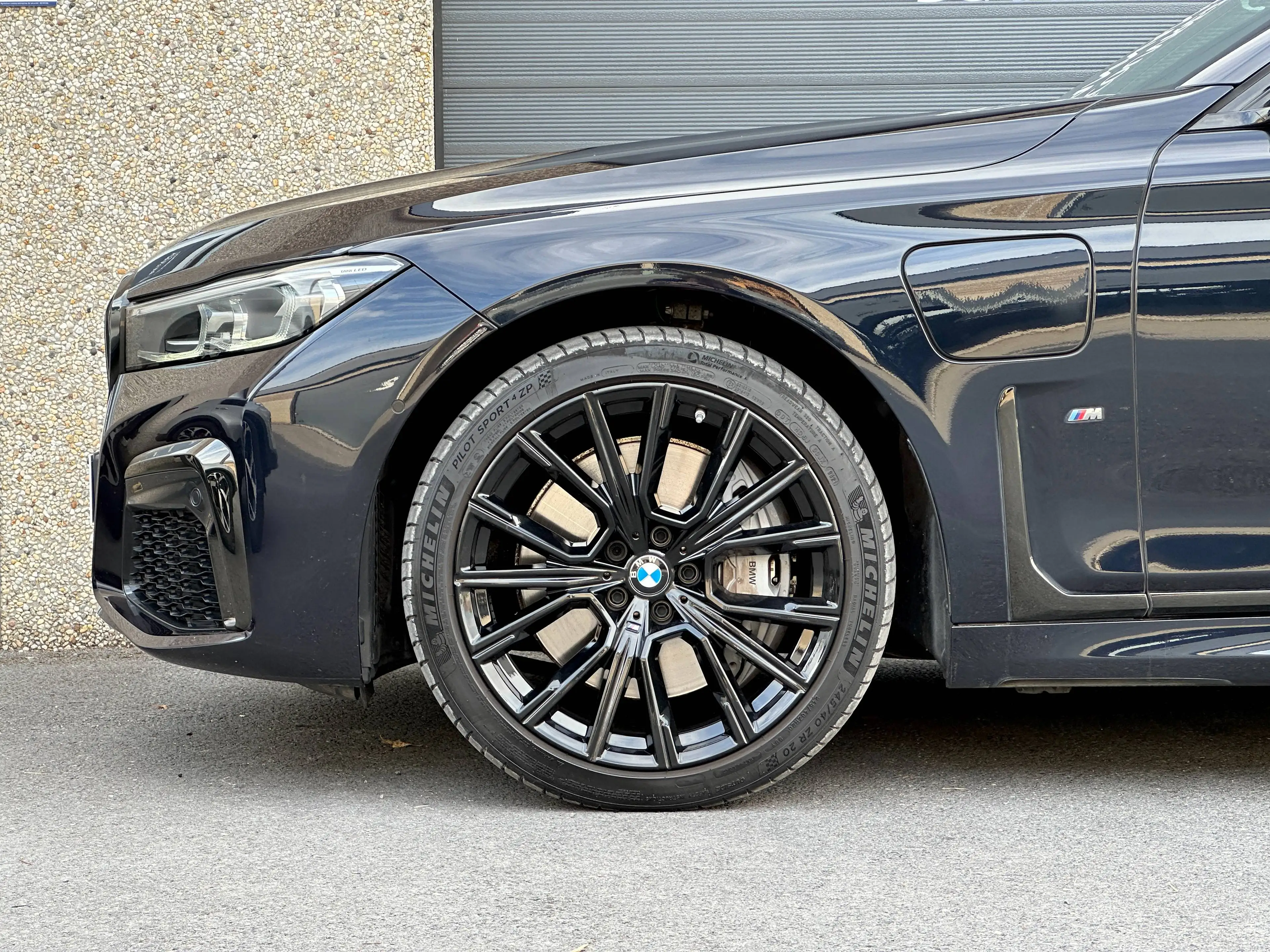 BMW 745 3.0 PHEV / M Sport / Pano. / HK / HUD / 20" — photo 4