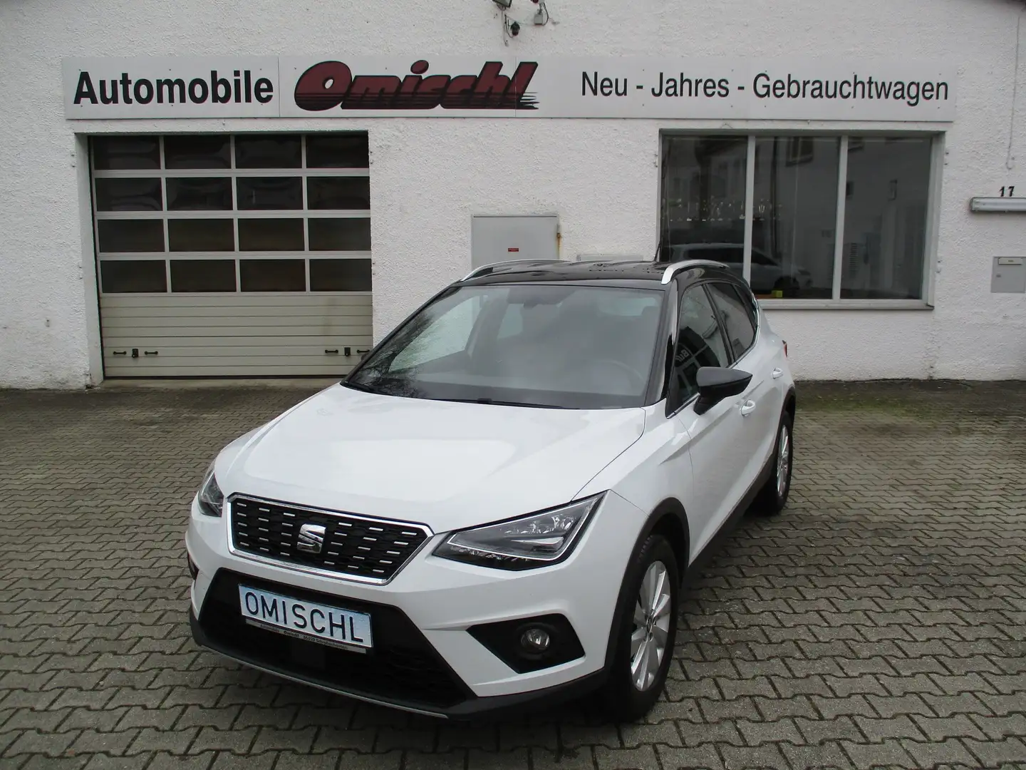 SEAT Arona TSI DSG XCELLENCE PDC SHZ LED NAVI Weiß - 1