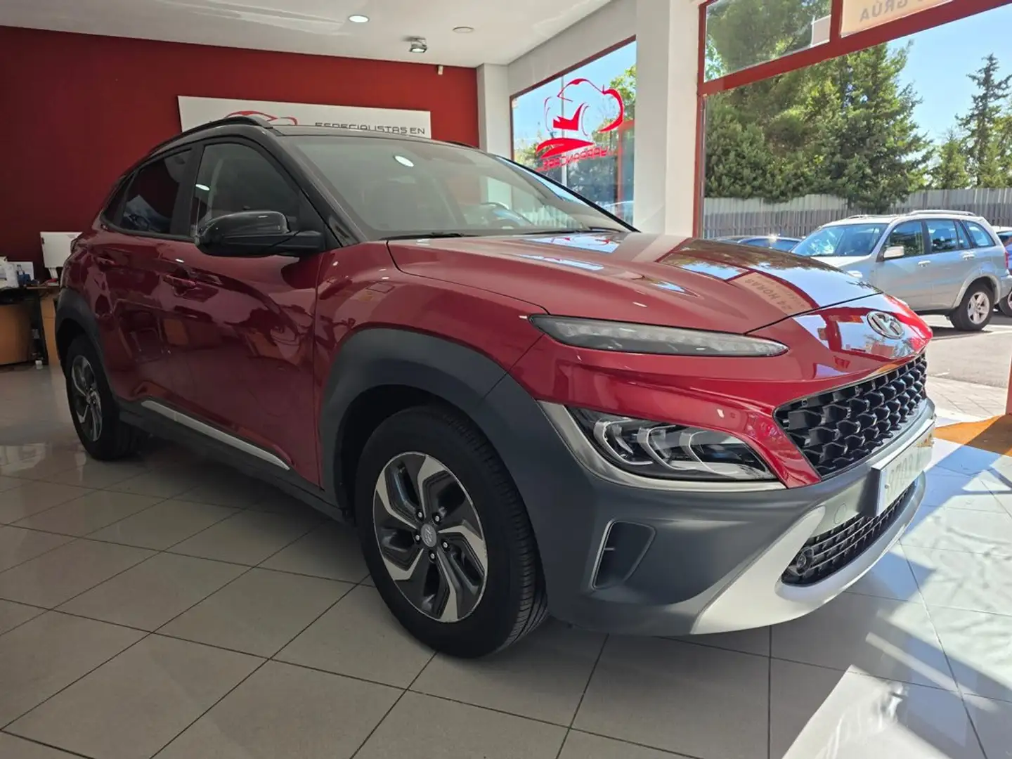 Hyundai KONA HEV 1.6 GDI Tecno DT Rojo - 1