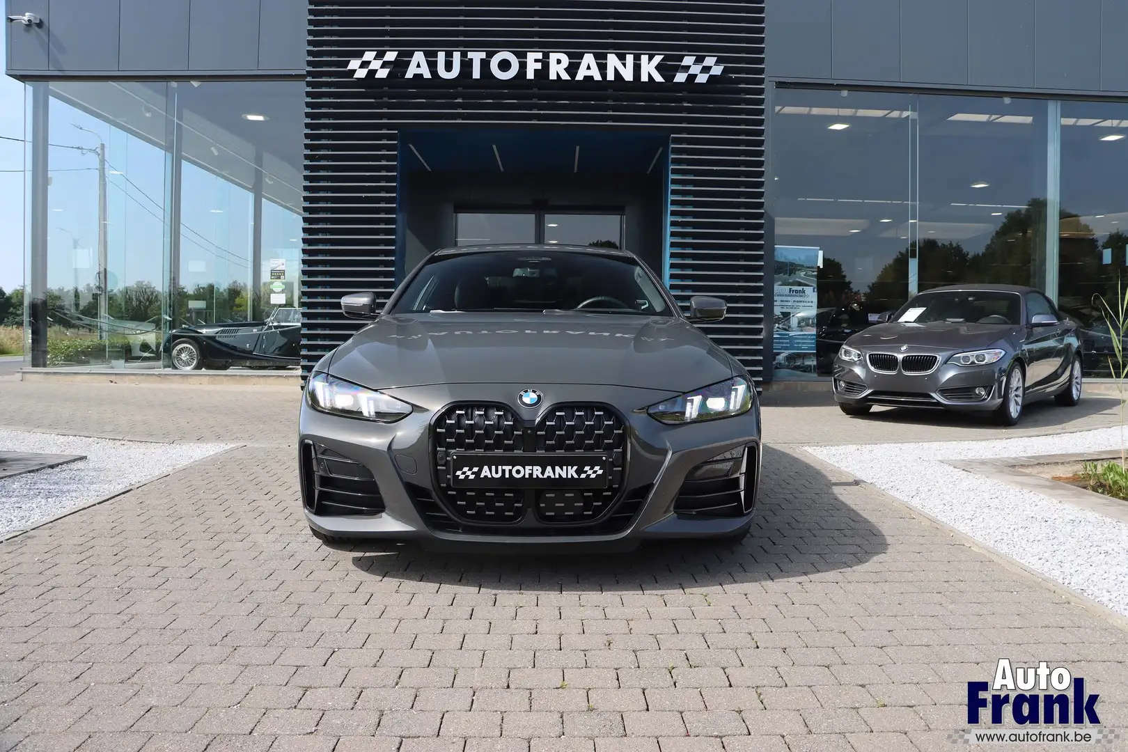 BMW 420 I / LCI / COUPE / M-SPORT / PANO / NEW: €75.265 Grijs - 2