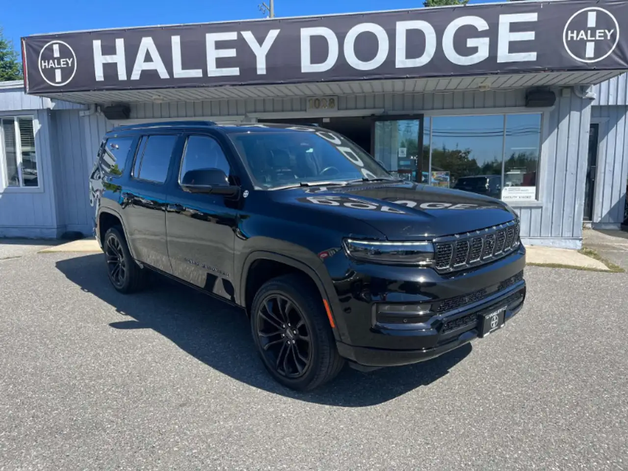 2023 Jeep Grand Wagoneer